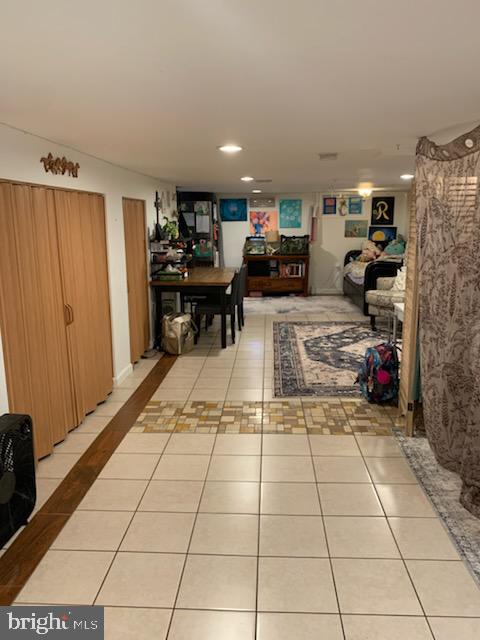 WOODSIDE PARK - Residential Lease