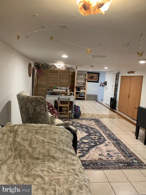 WOODSIDE PARK - Residential Lease