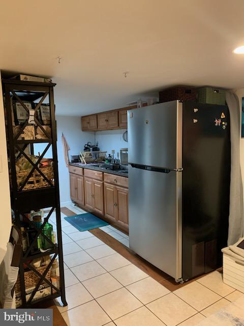 WOODSIDE PARK - Residential Lease