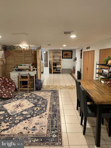 WOODSIDE PARK - Residential Lease