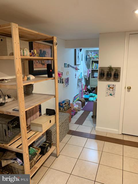 WOODSIDE PARK - Residential Lease