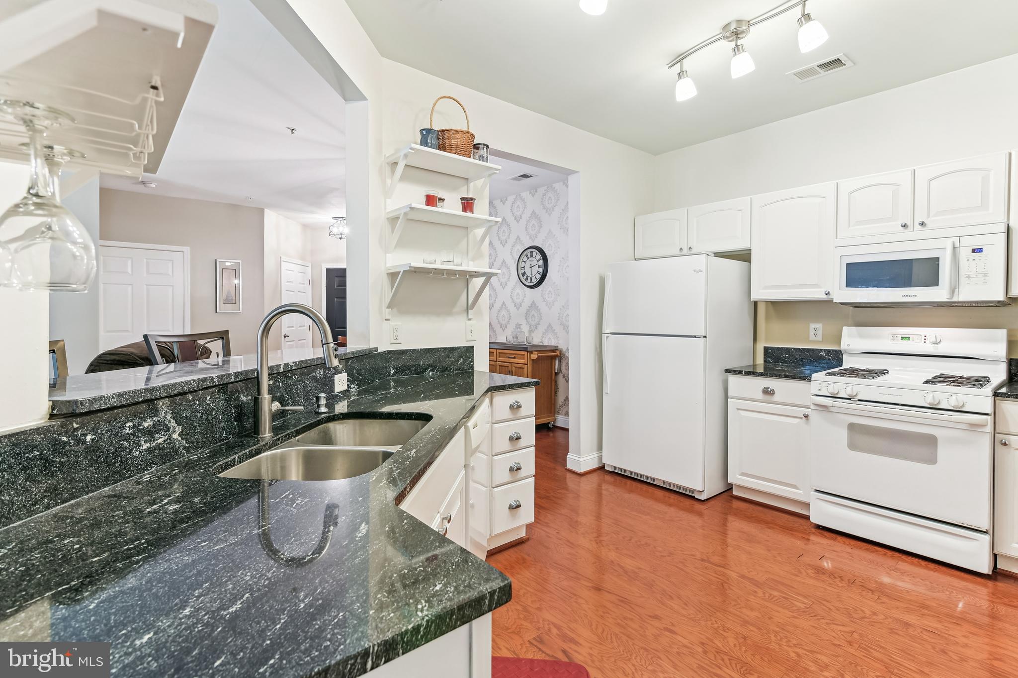 PINEY ORCHARD - Residential