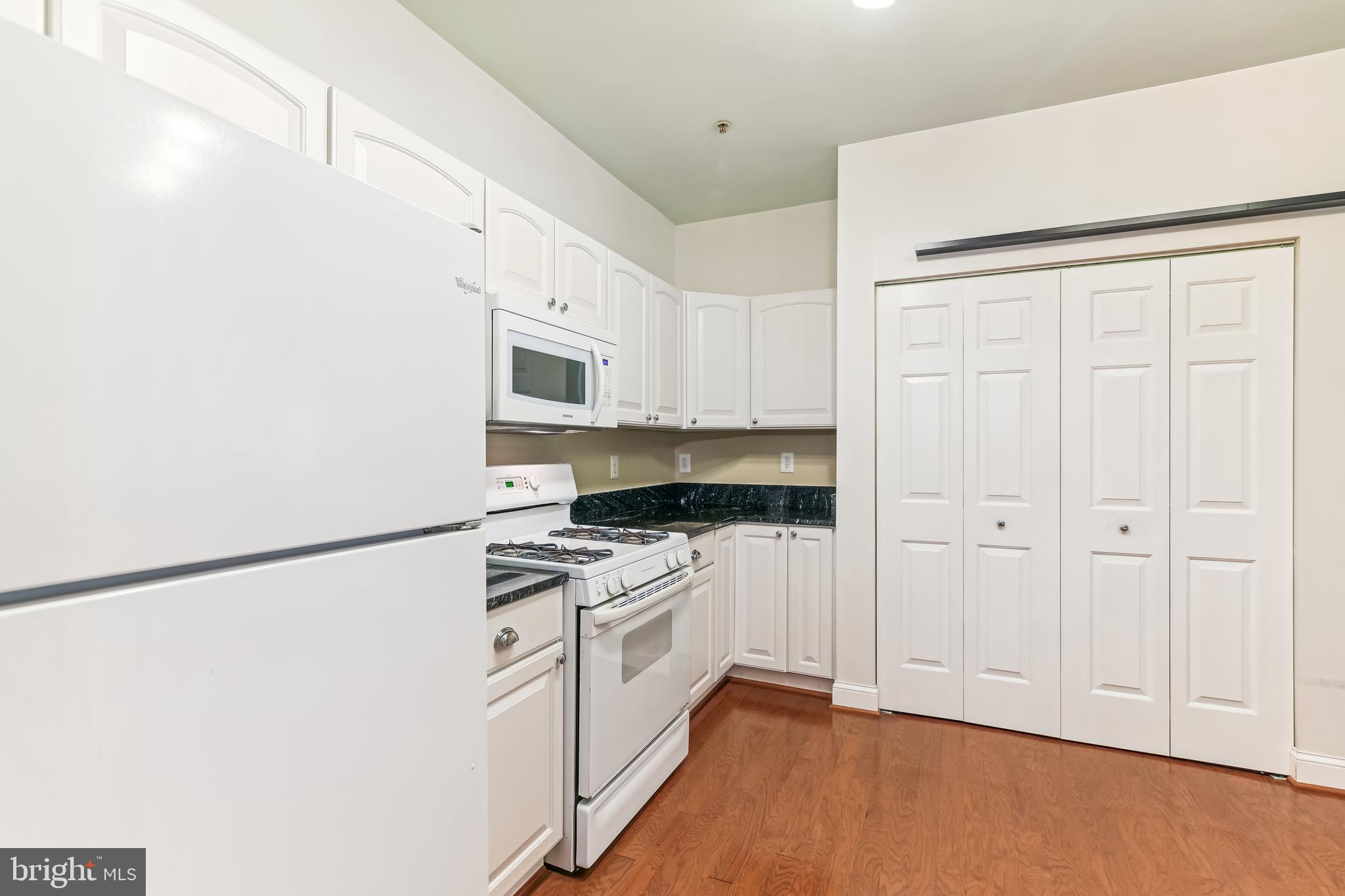 PINEY ORCHARD - Residential