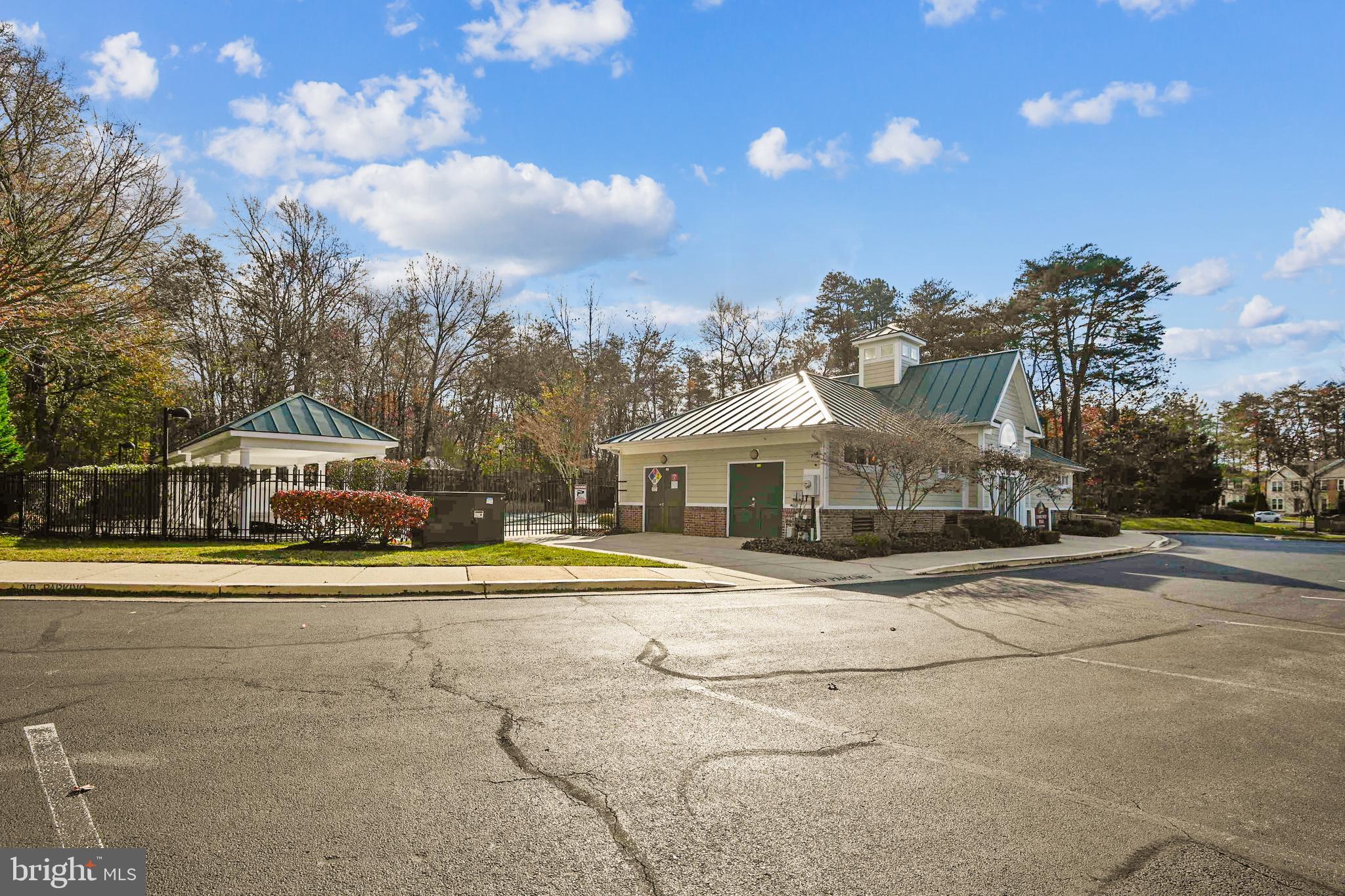 PINEY ORCHARD - Residential