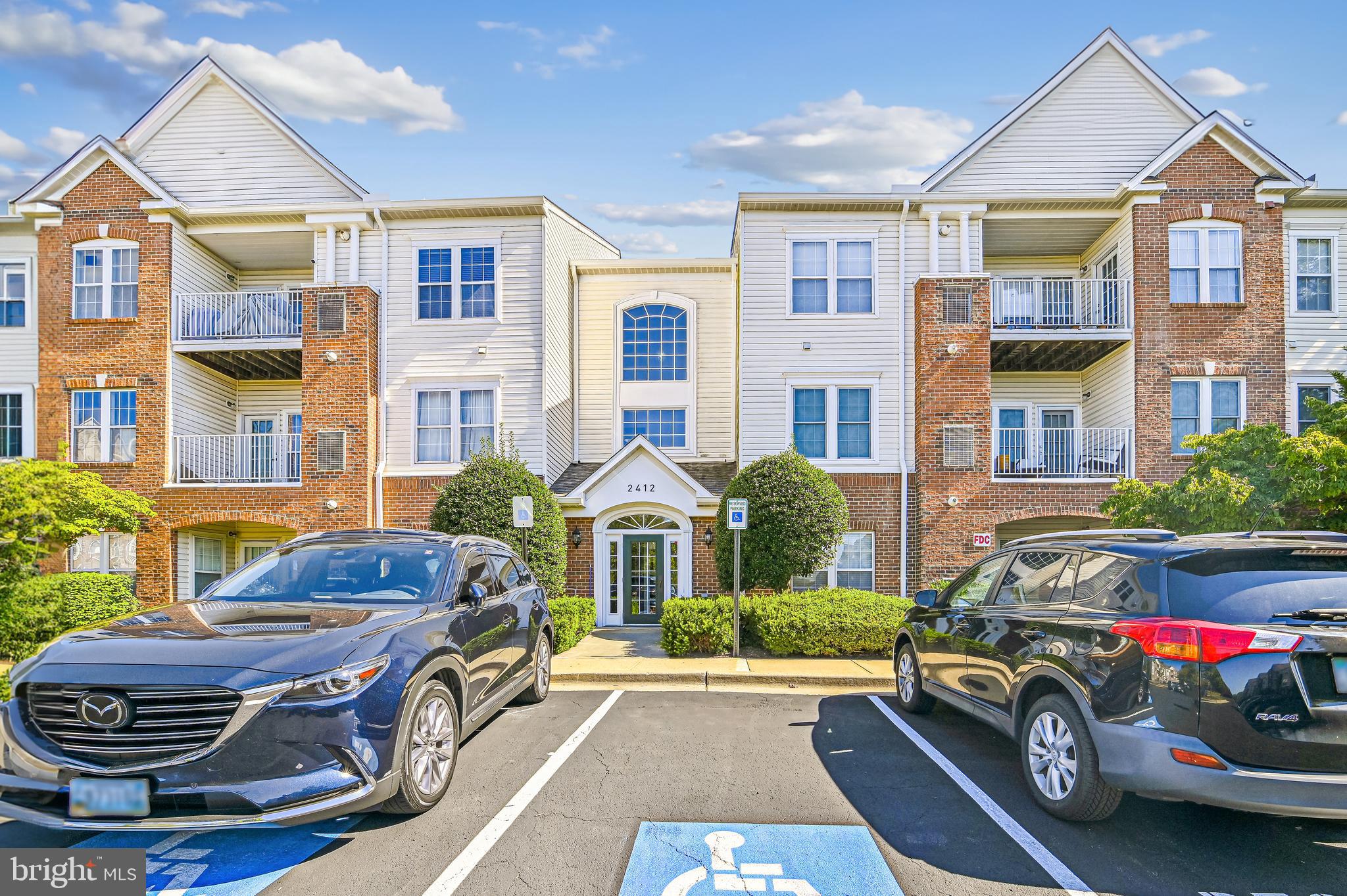 PINEY ORCHARD - Residential