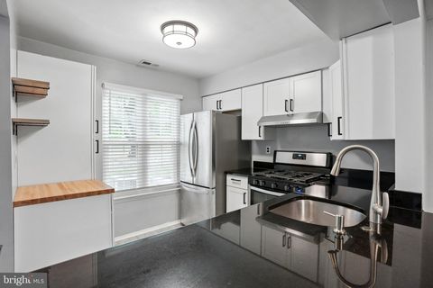 Tiny photo for 127 Devonshire Court, SEWELL, NJ 08080 (MLS # NJGL2072686)