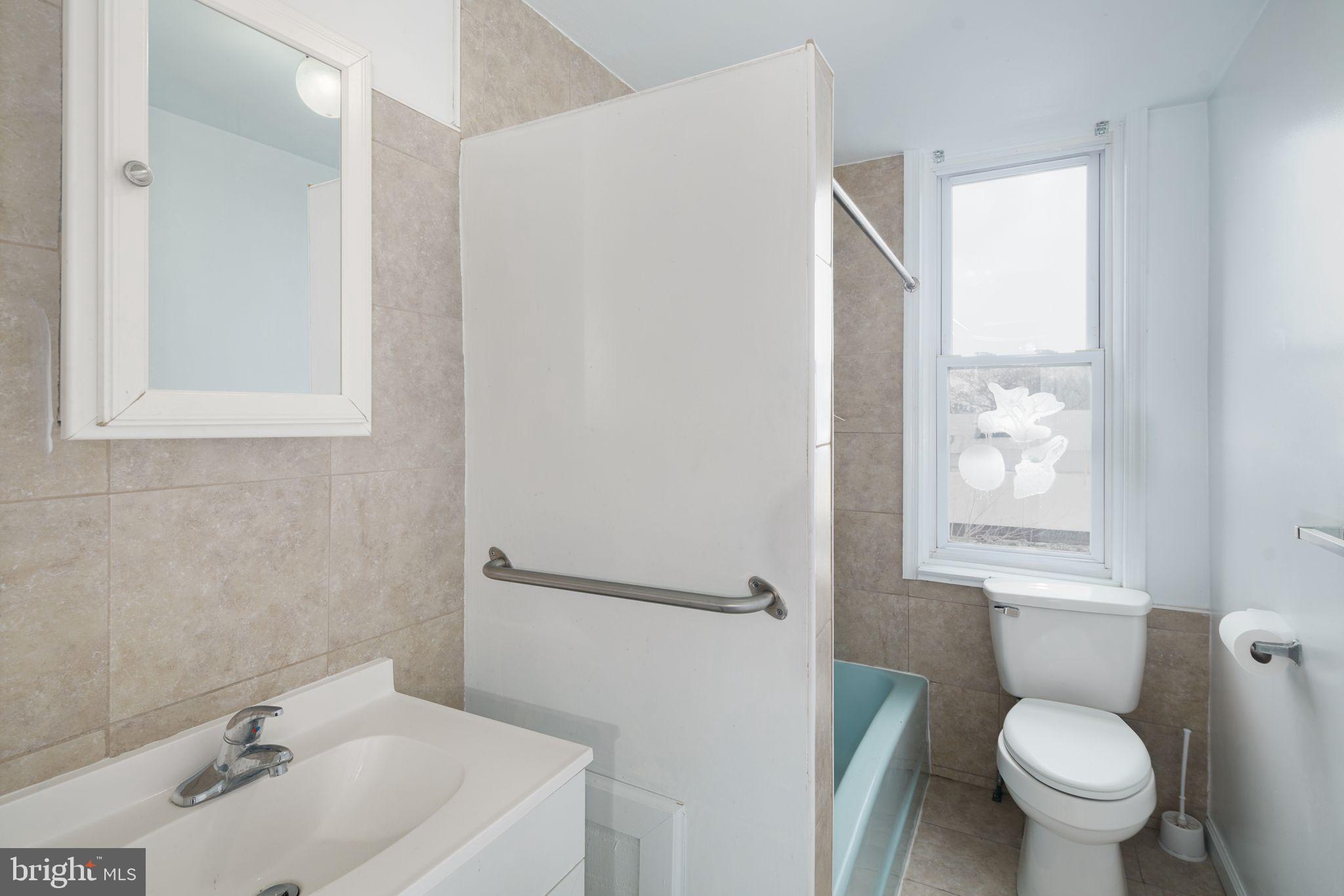 PHILADELPHIA (WEST) - Residential Lease