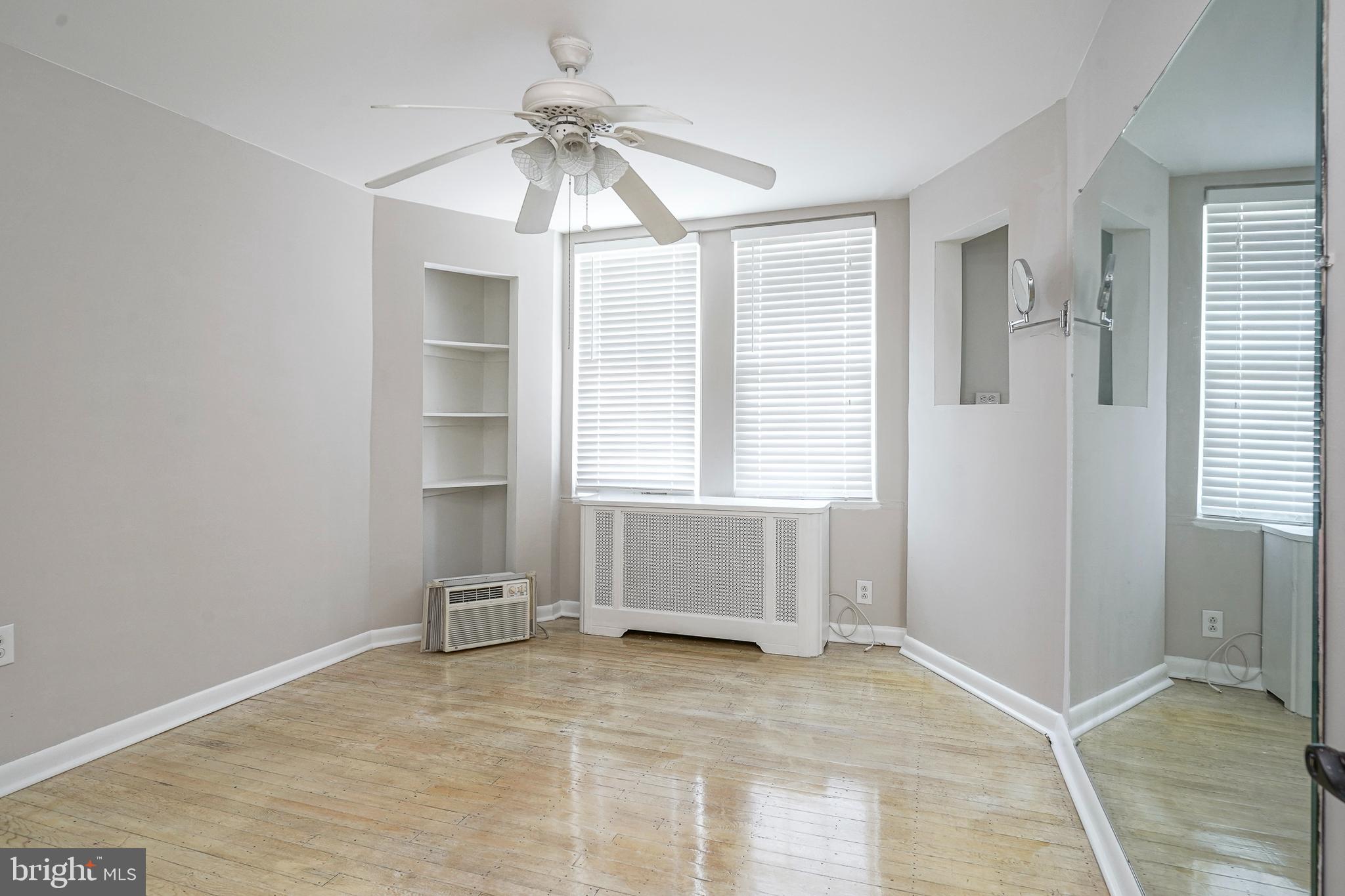 PHILADELPHIA (SOUTH) - Residential