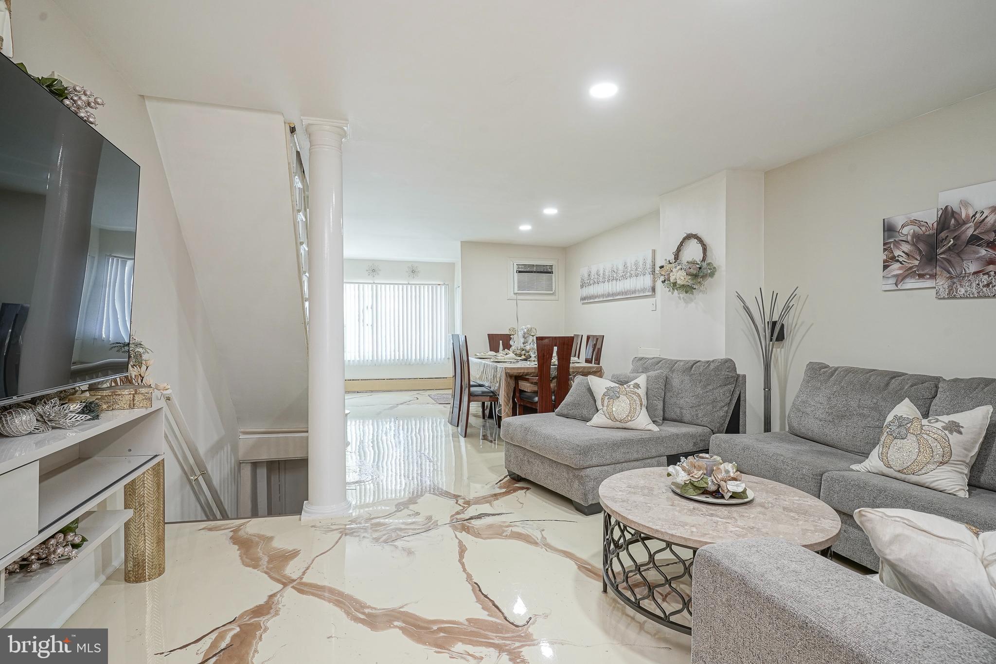 PHILADELPHIA (SOUTH) - Residential