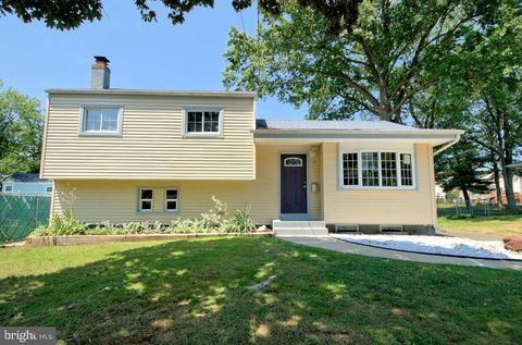 Photo of 19 Copperfield Drive, HAMILTON, NJ 08610 (MLS # NJME2069062)