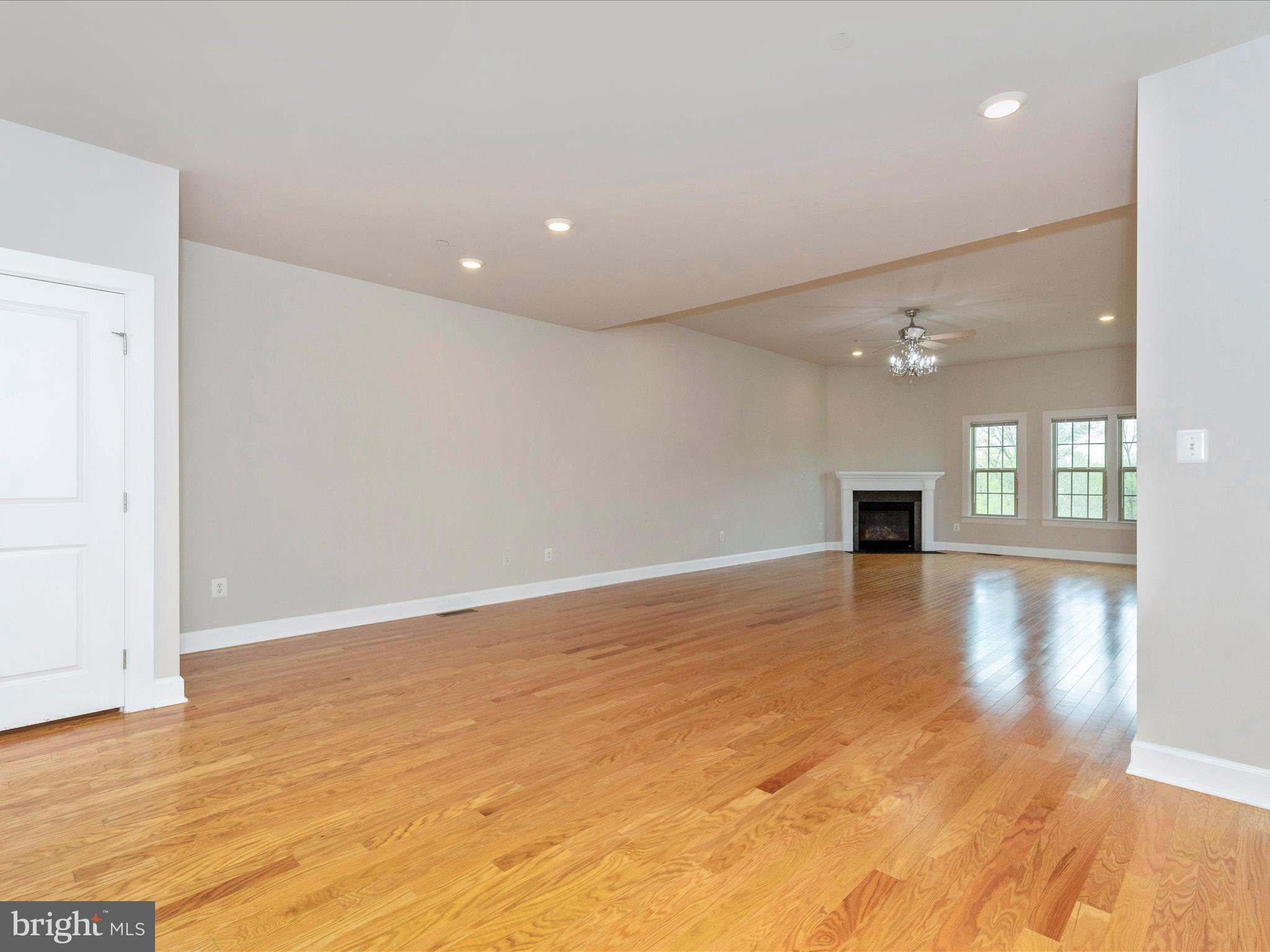 VILLAGES OF URBANA - Residential Lease