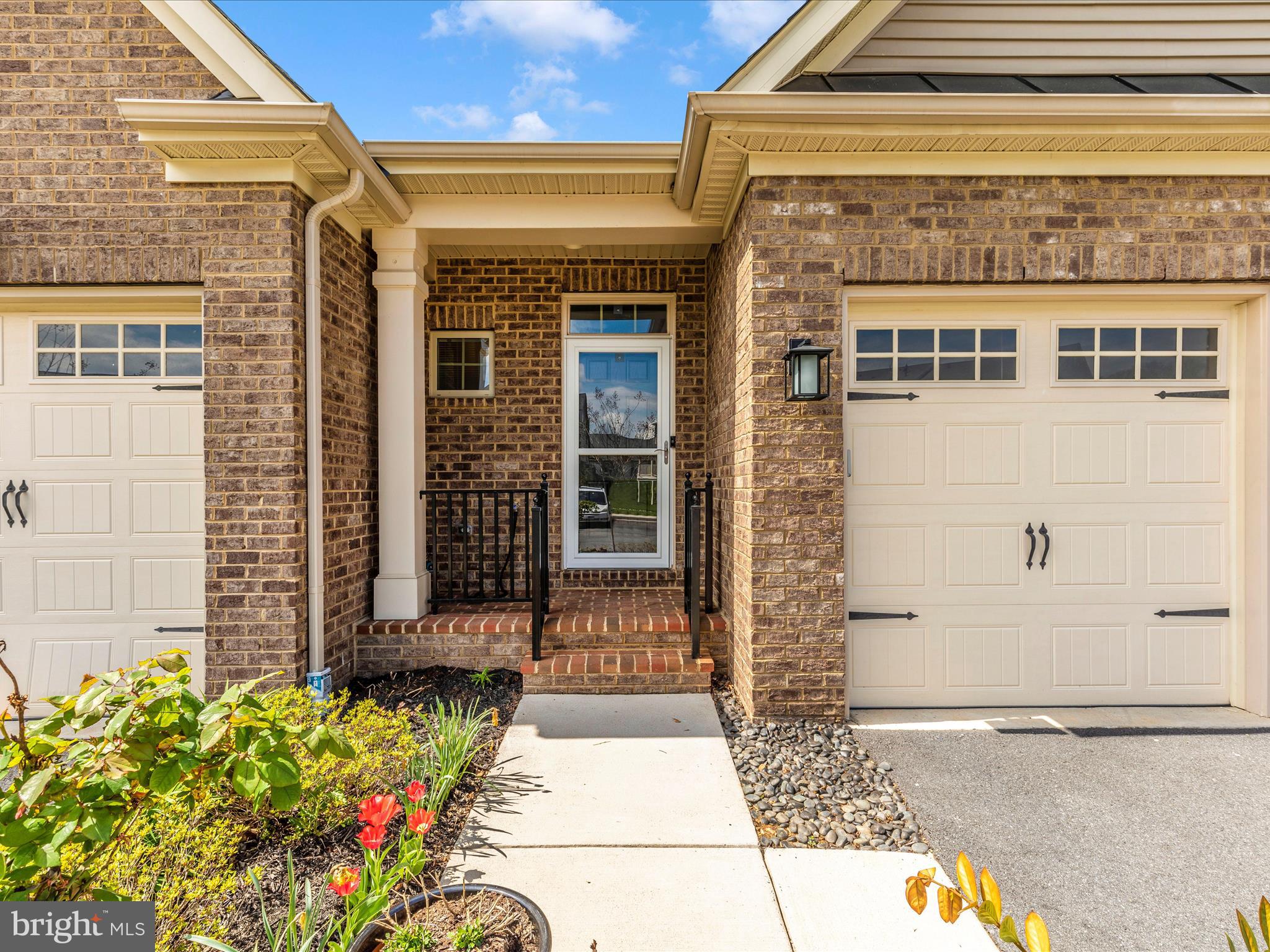 VILLAGES OF URBANA - Residential Lease