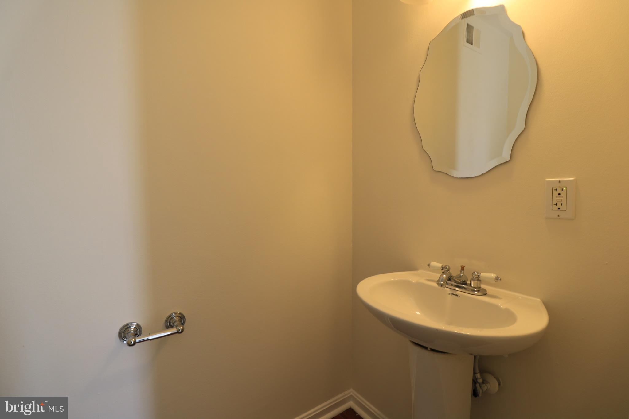 NEWPORT ESTATES - Residential Lease