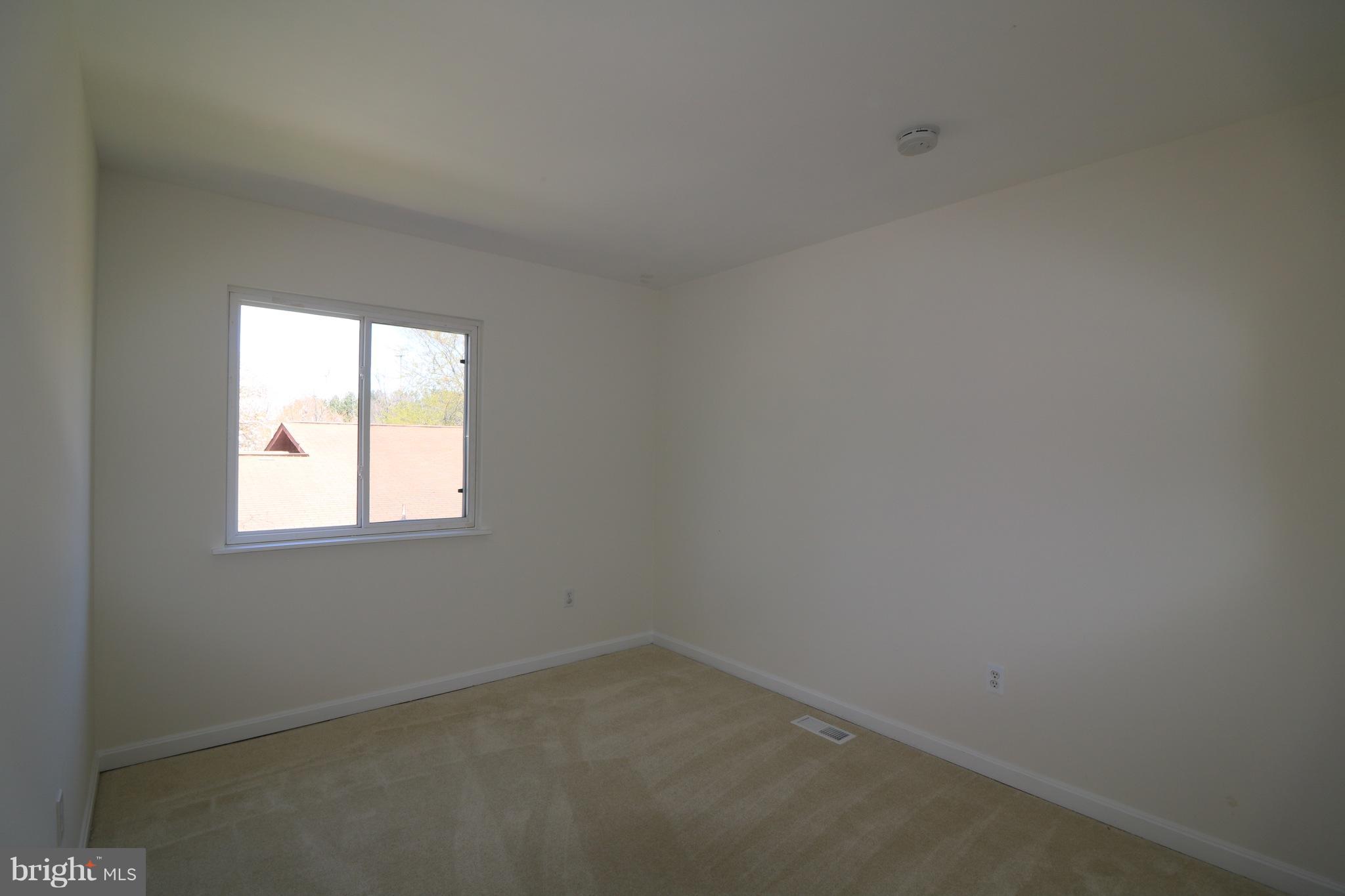 NEWPORT ESTATES - Residential Lease
