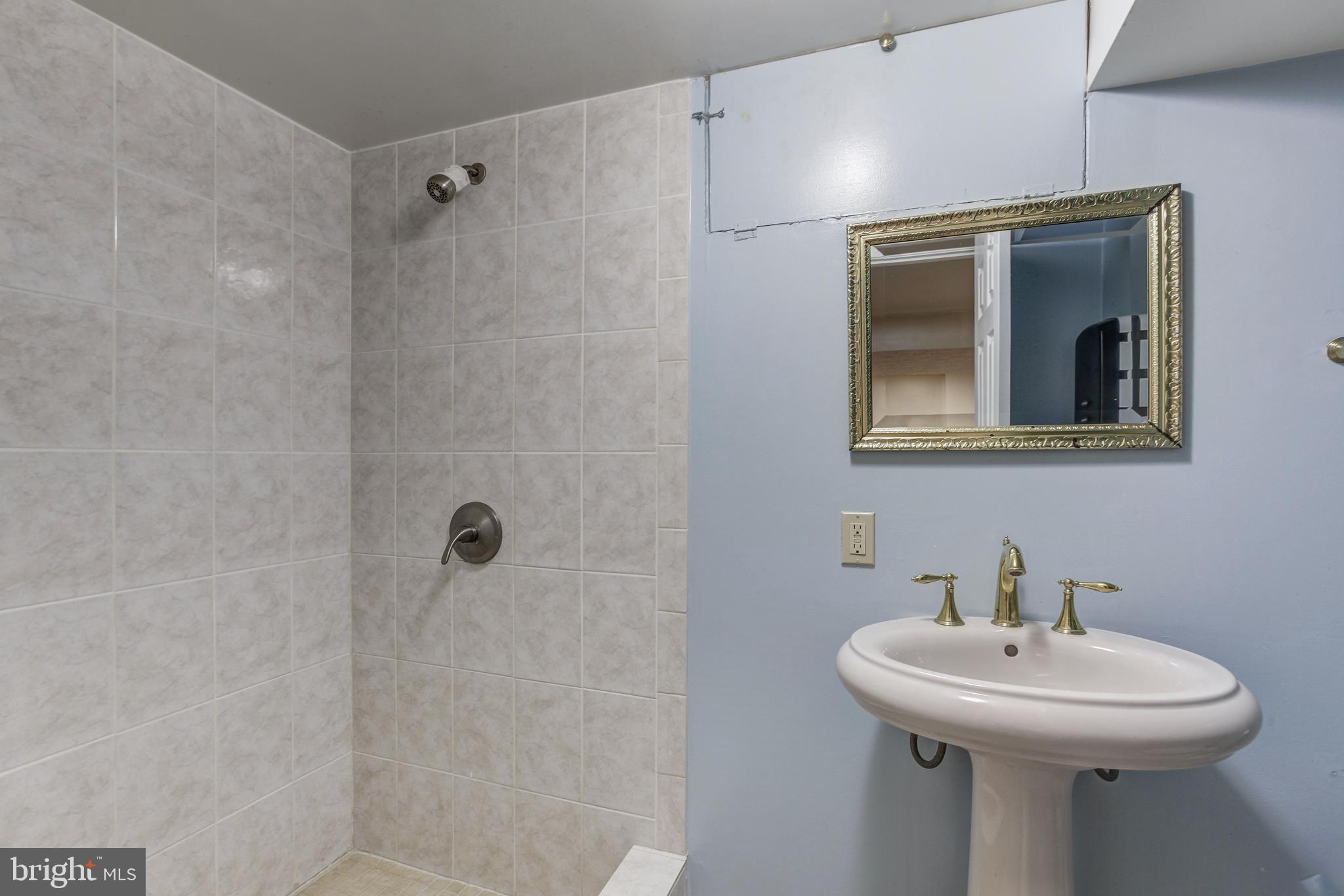 SILVER ROCK - Residential