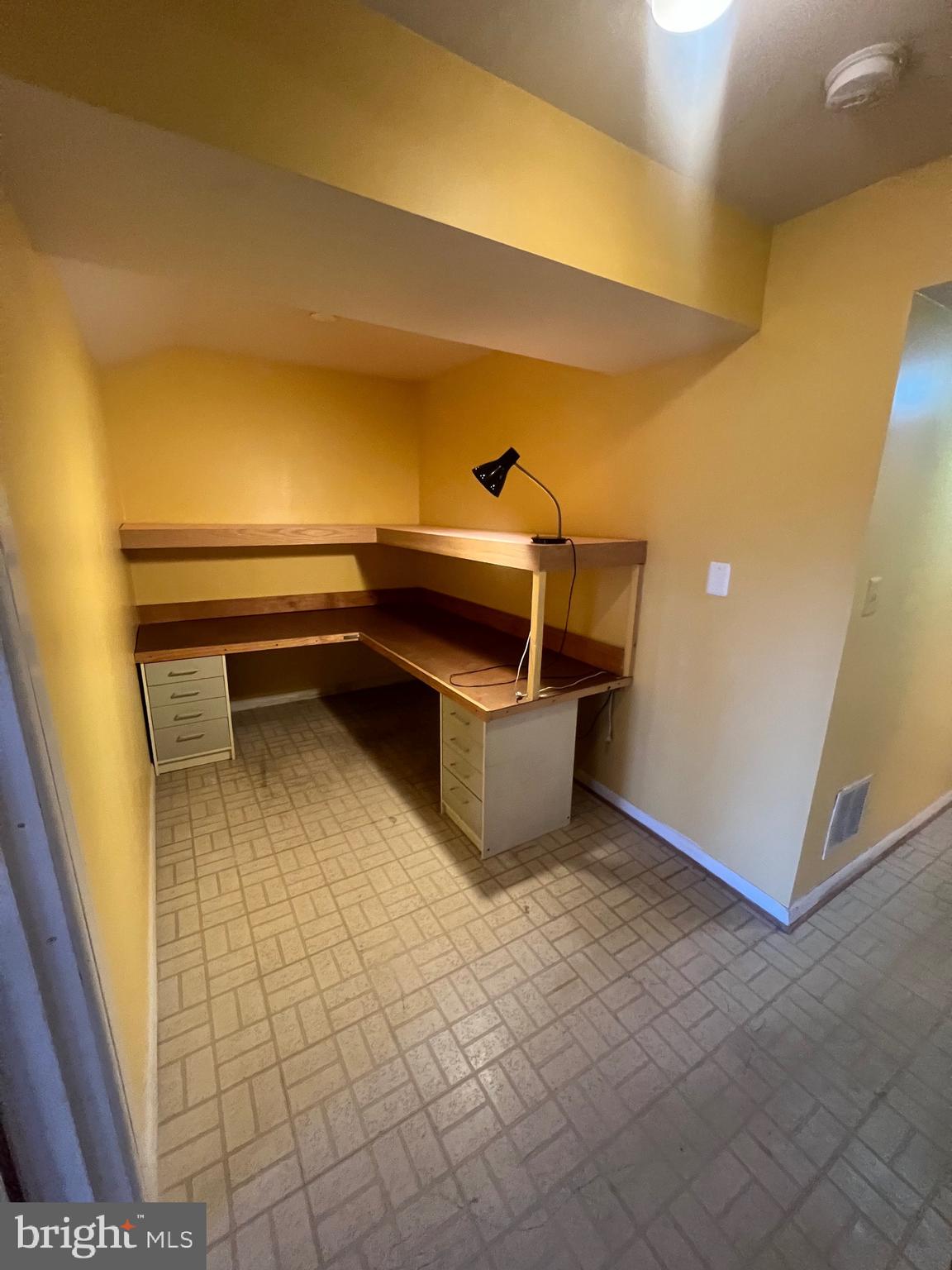 GLEN ORA - Residential