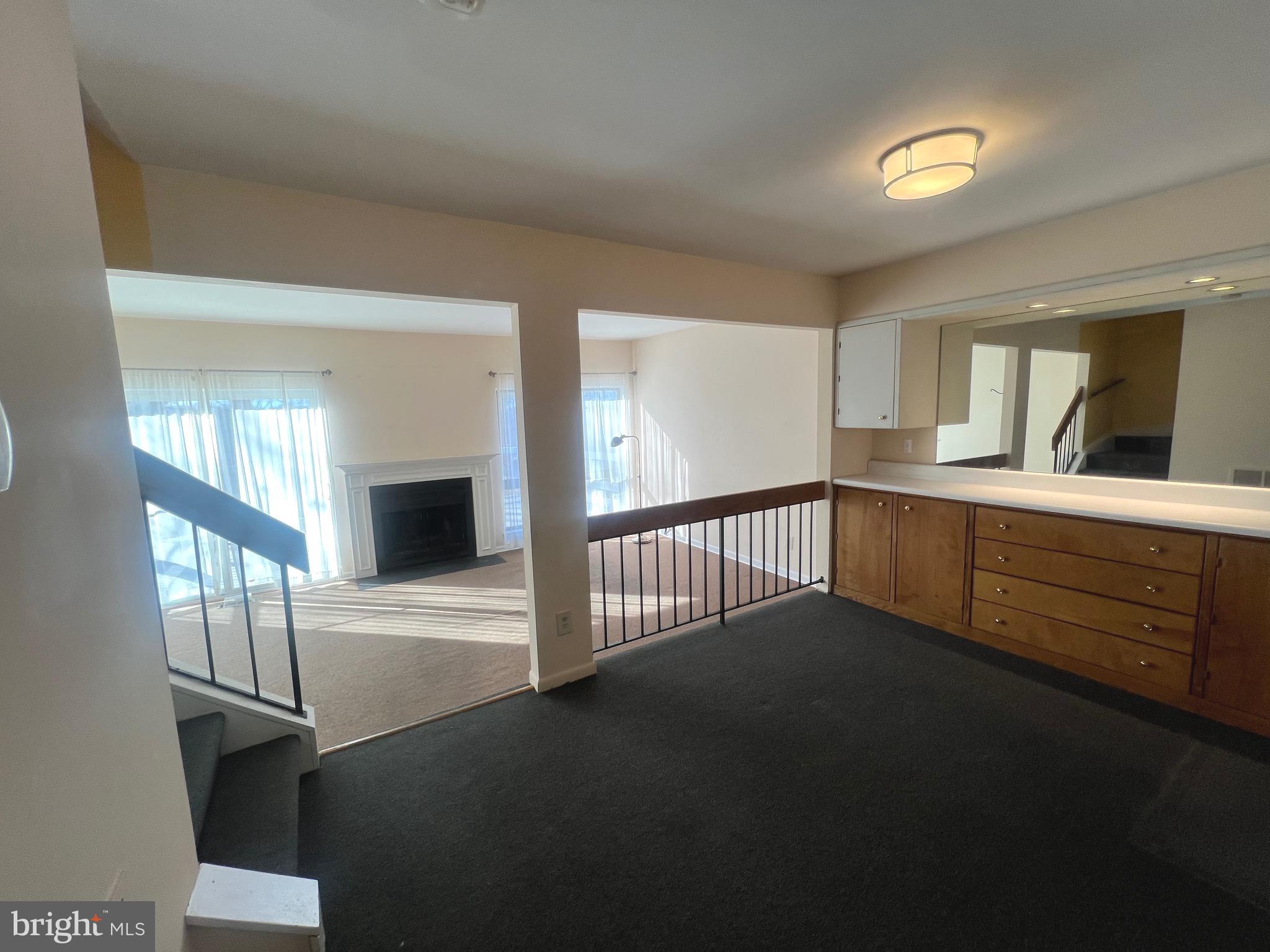 GLEN ORA - Residential