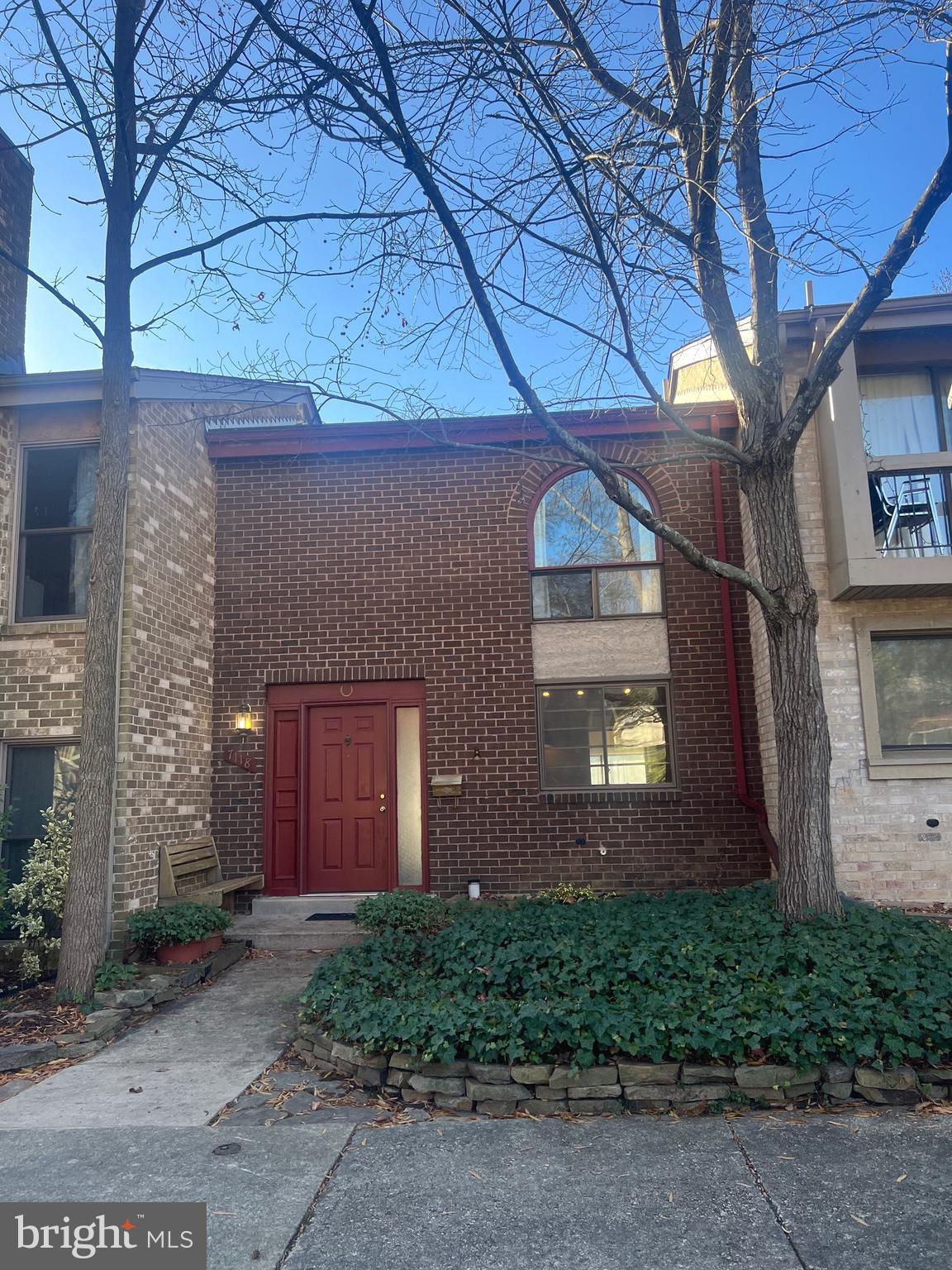 GLEN ORA - Residential