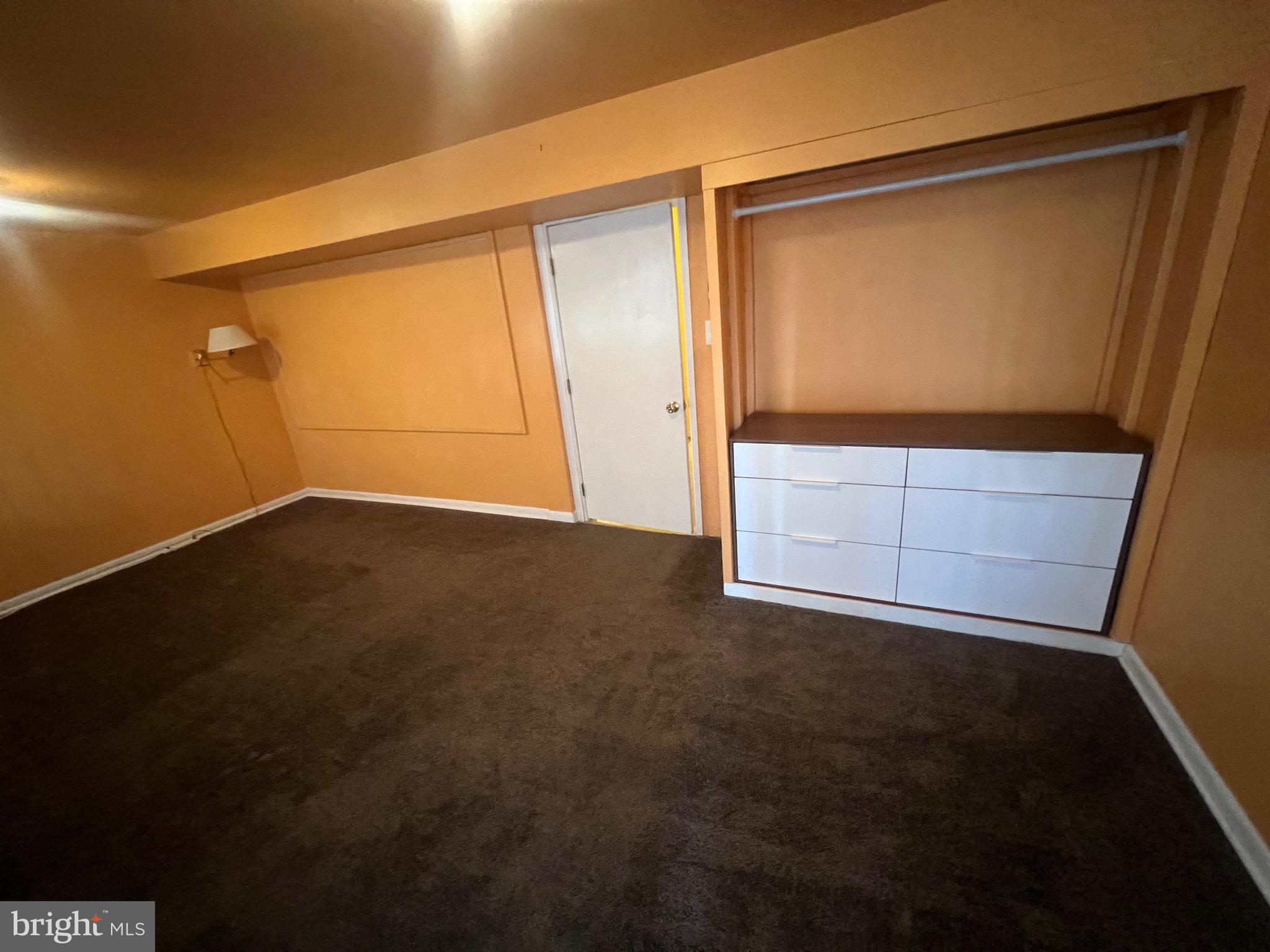 GLEN ORA - Residential