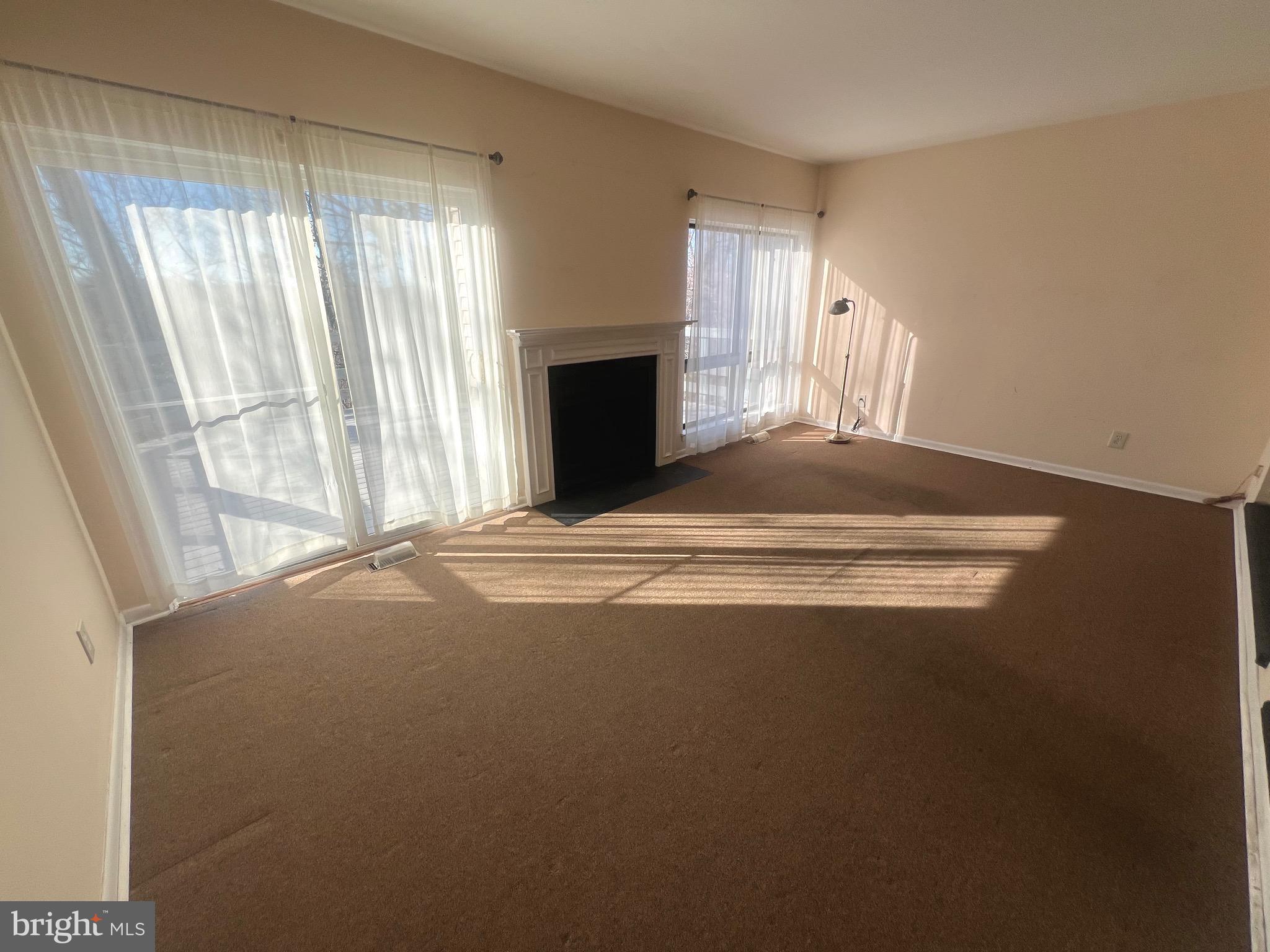 GLEN ORA - Residential