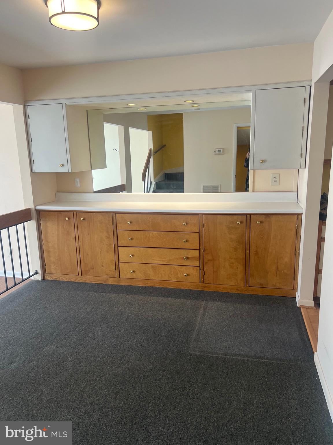 GLEN ORA - Residential