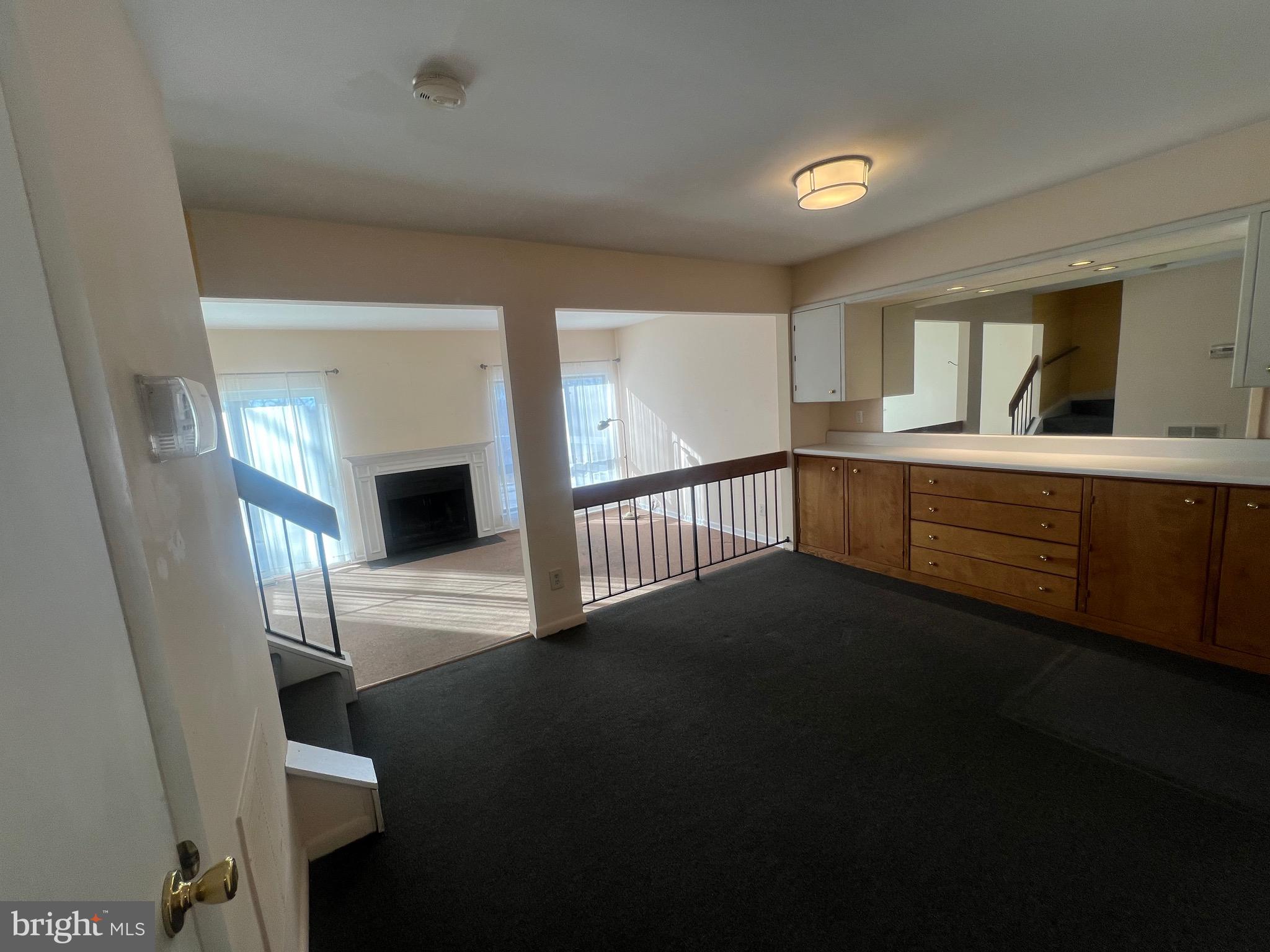 GLEN ORA - Residential