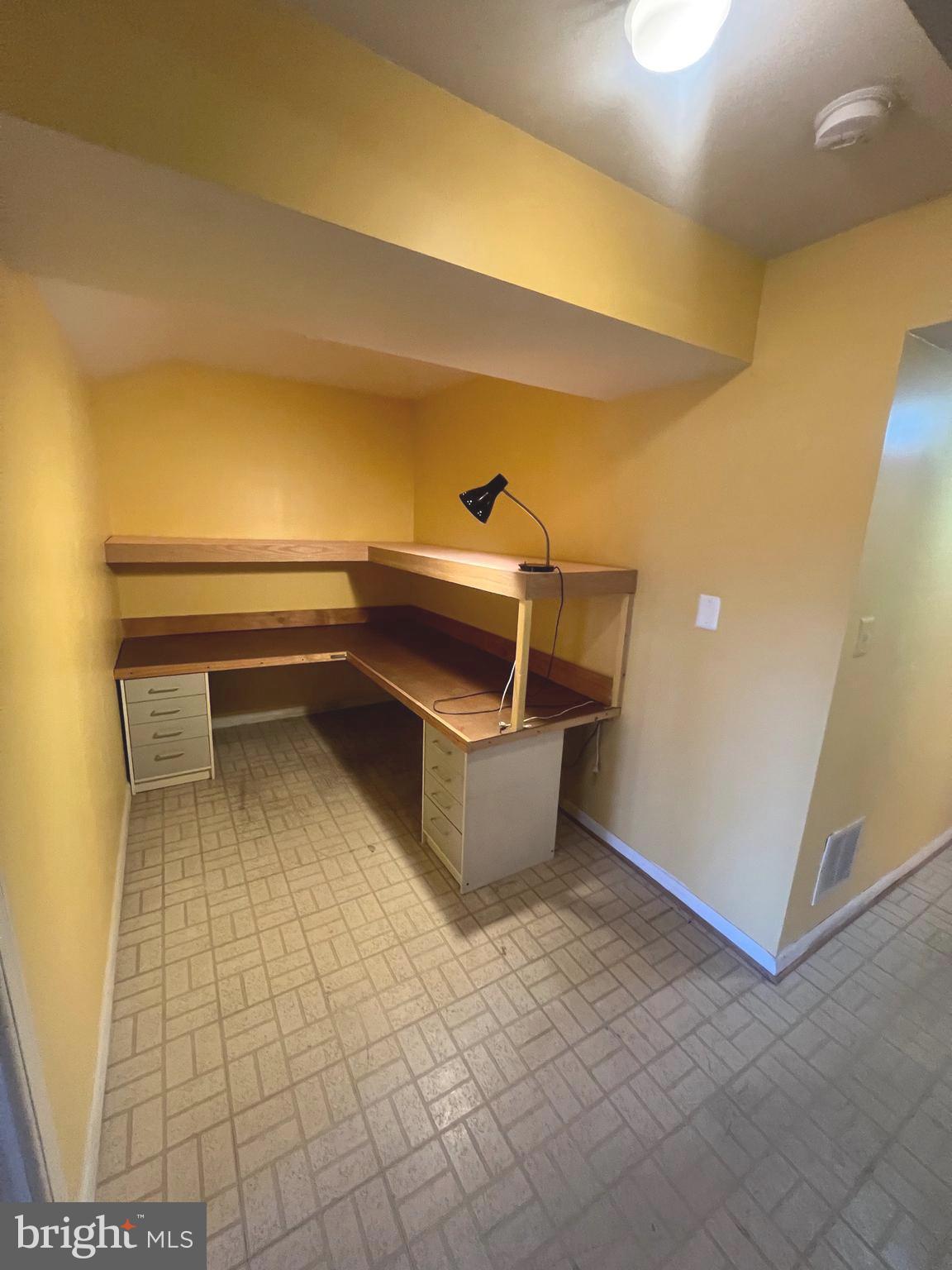 GLEN ORA - Residential