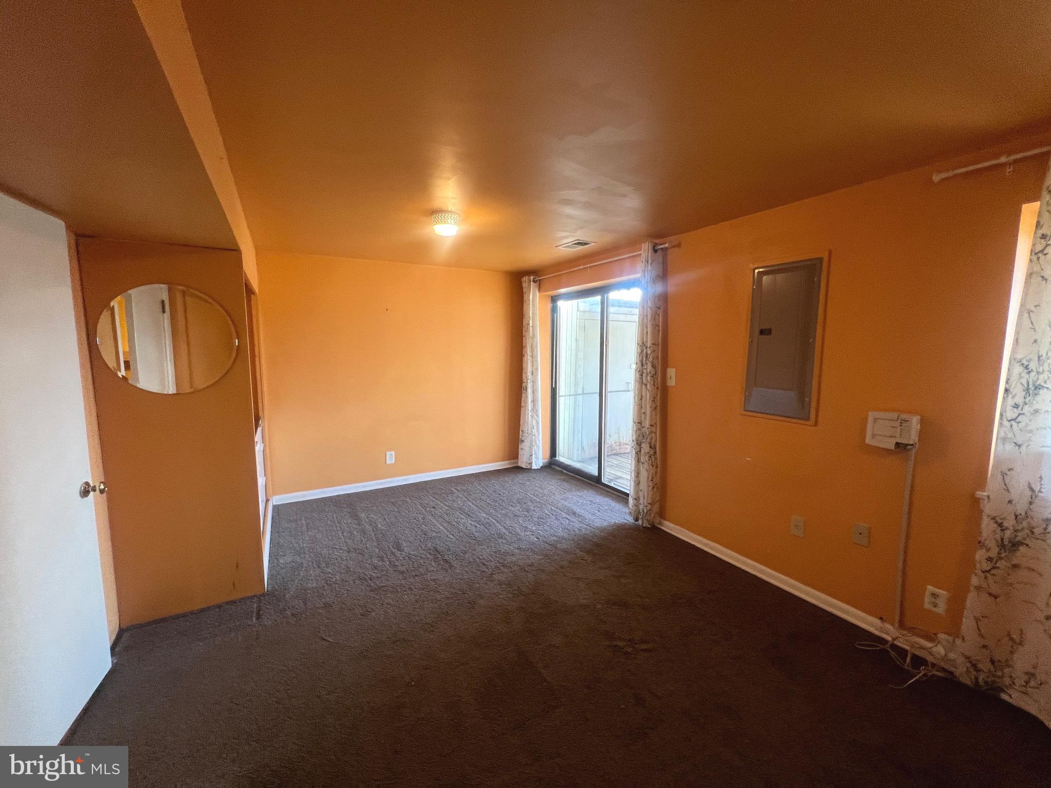 GLEN ORA - Residential