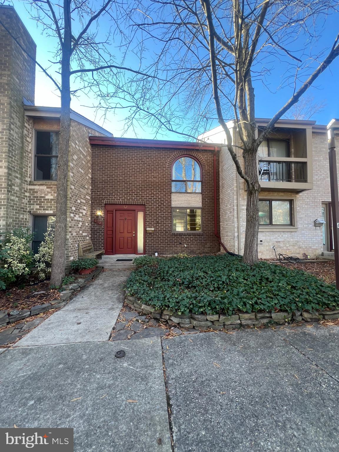 GLEN ORA - Residential