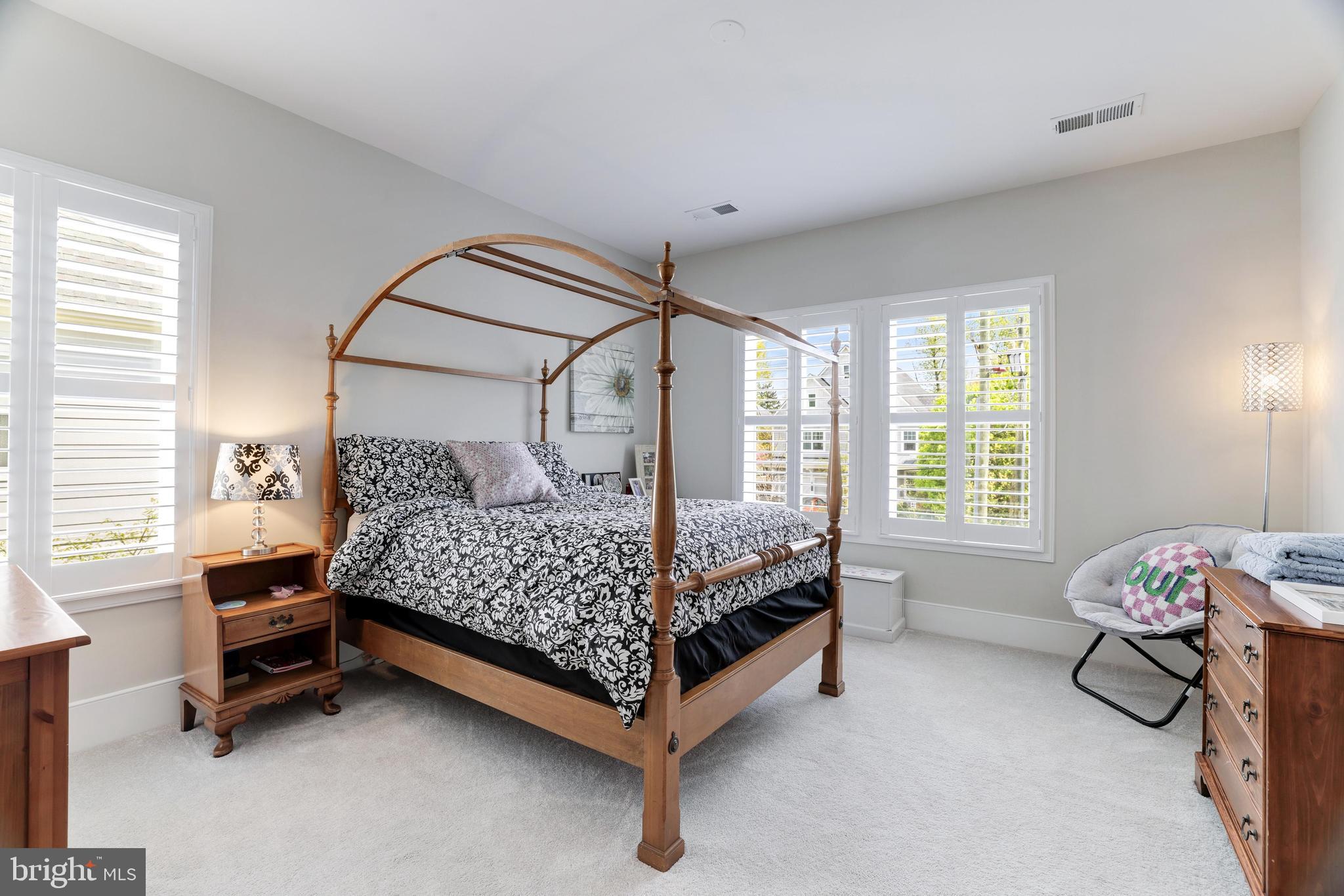 WEST MC LEAN - Residential