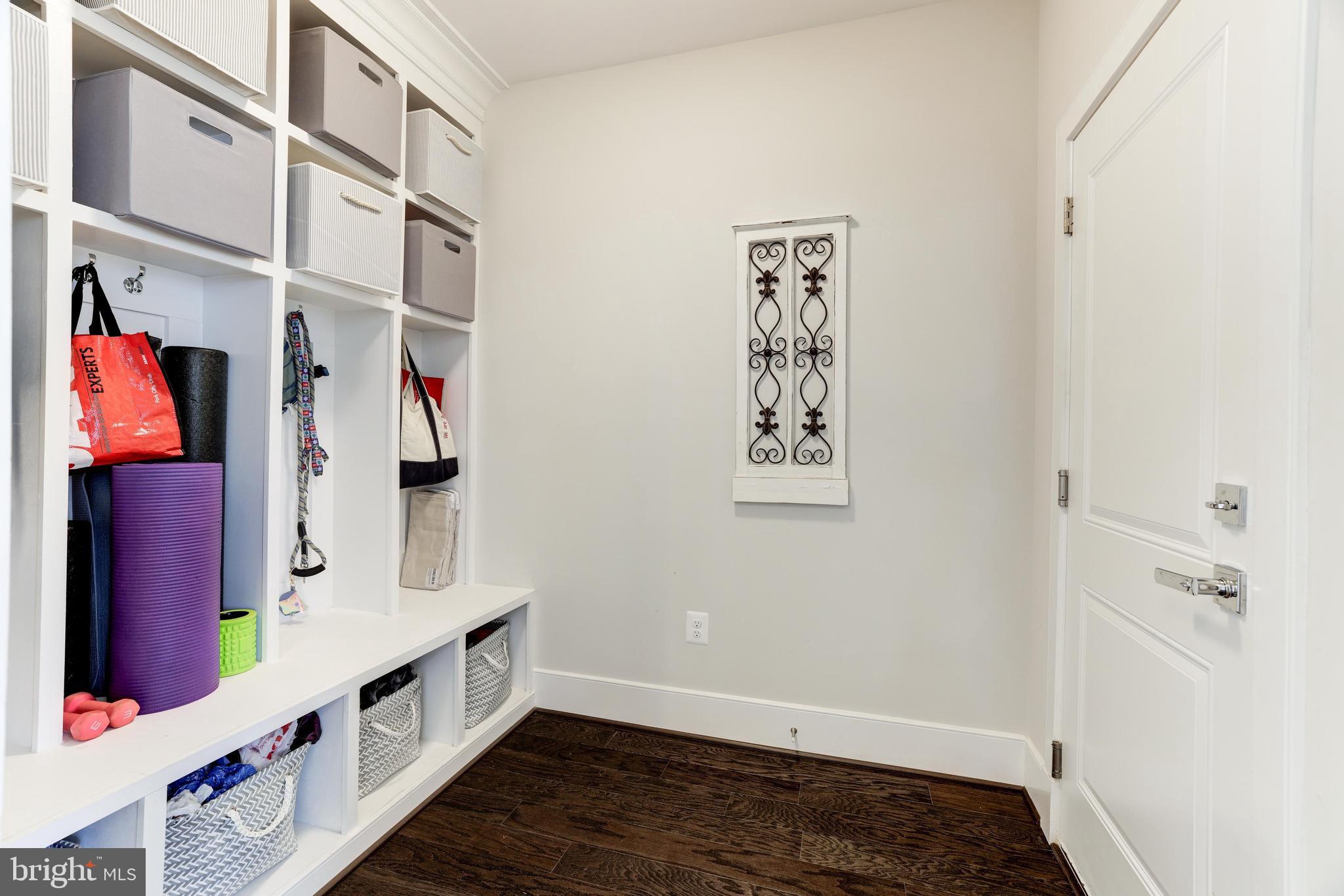 WEST MC LEAN - Residential