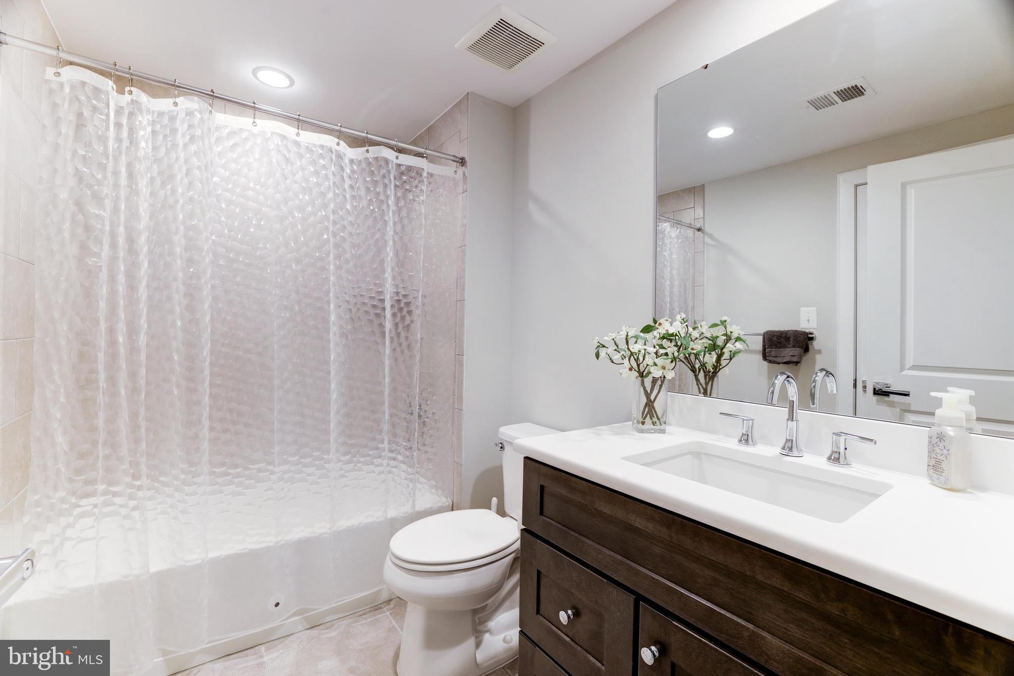 WEST MC LEAN - Residential