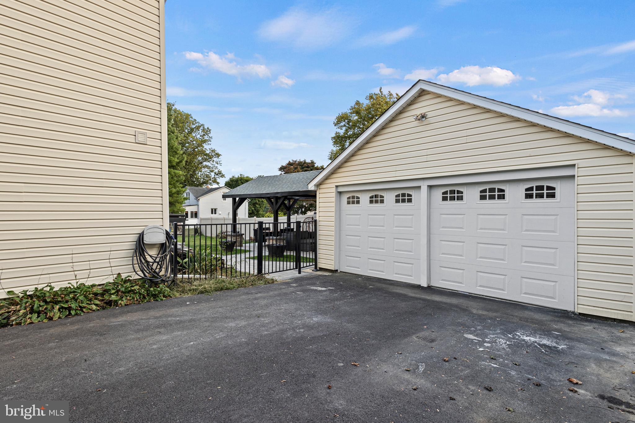 FEASTERVILLE - Residential