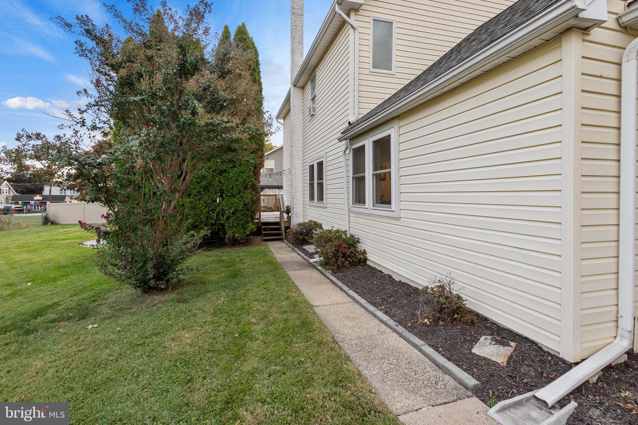 FEASTERVILLE - Residential