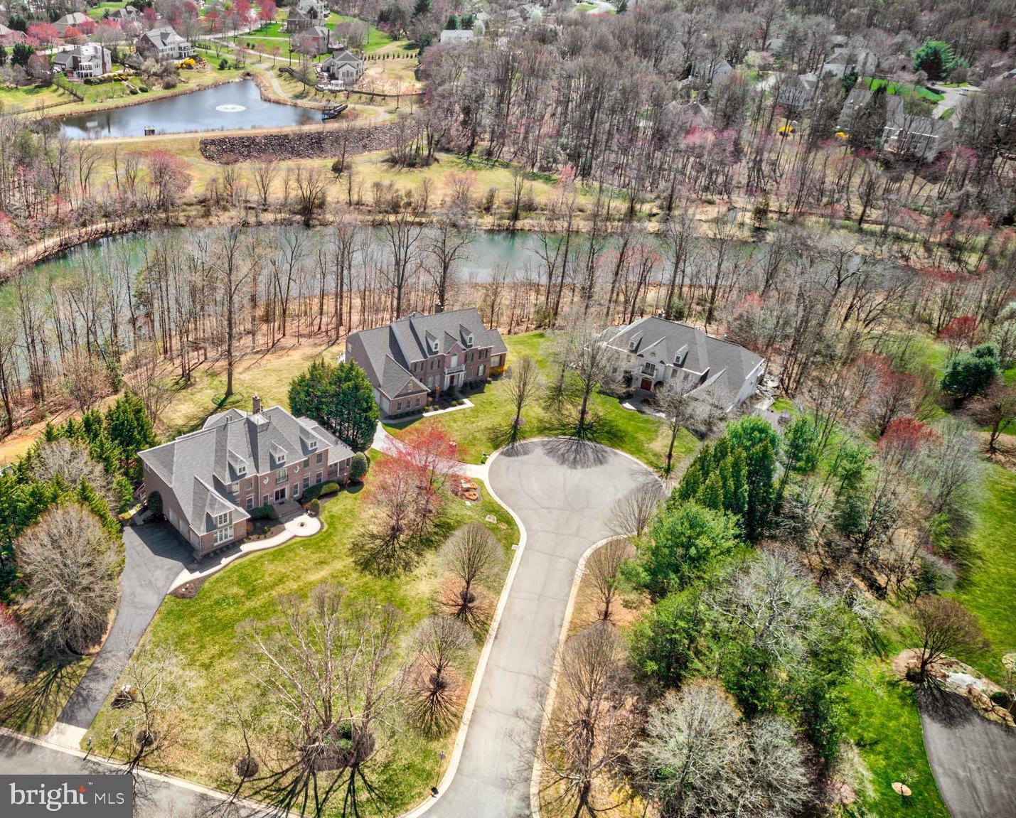 TIMBERLAKE ESTATES - Residential