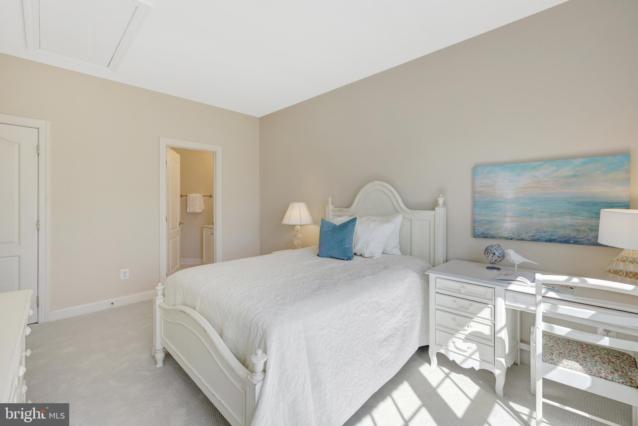 TIMBERLAKE ESTATES - Residential