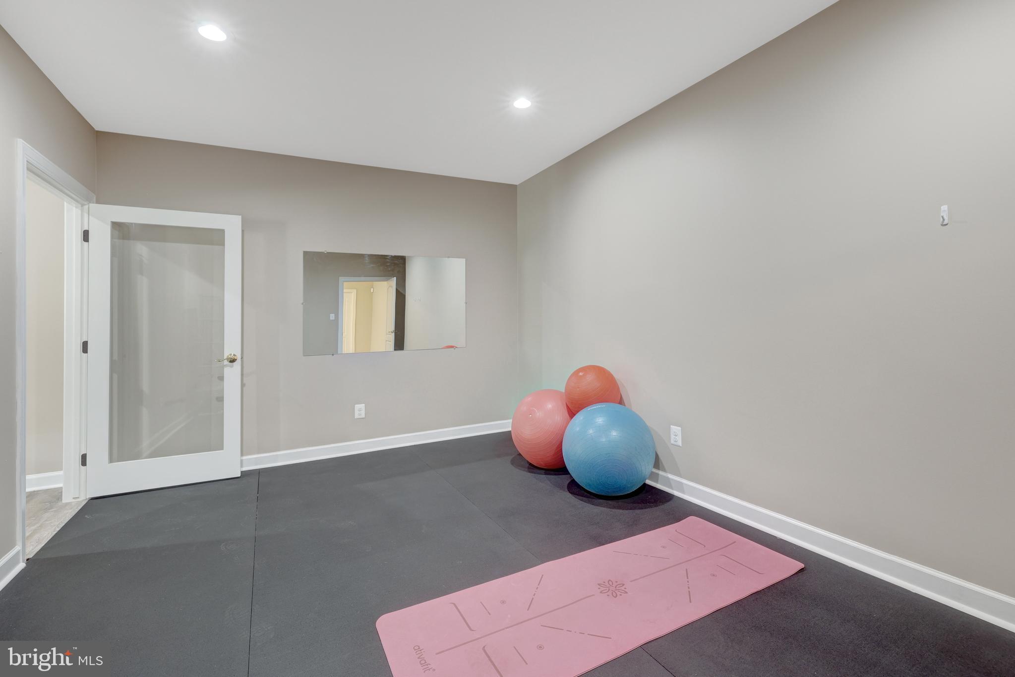 TIMBERLAKE ESTATES - Residential