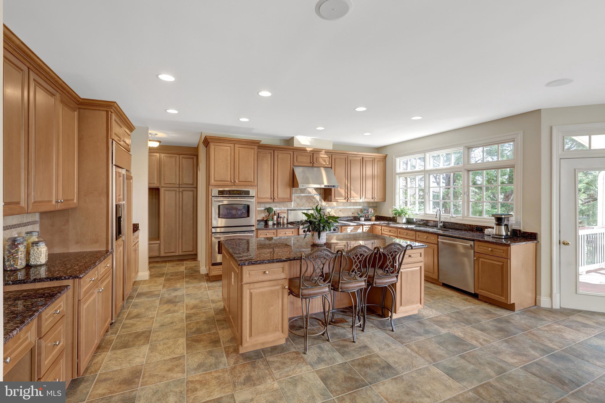 TIMBERLAKE ESTATES - Residential