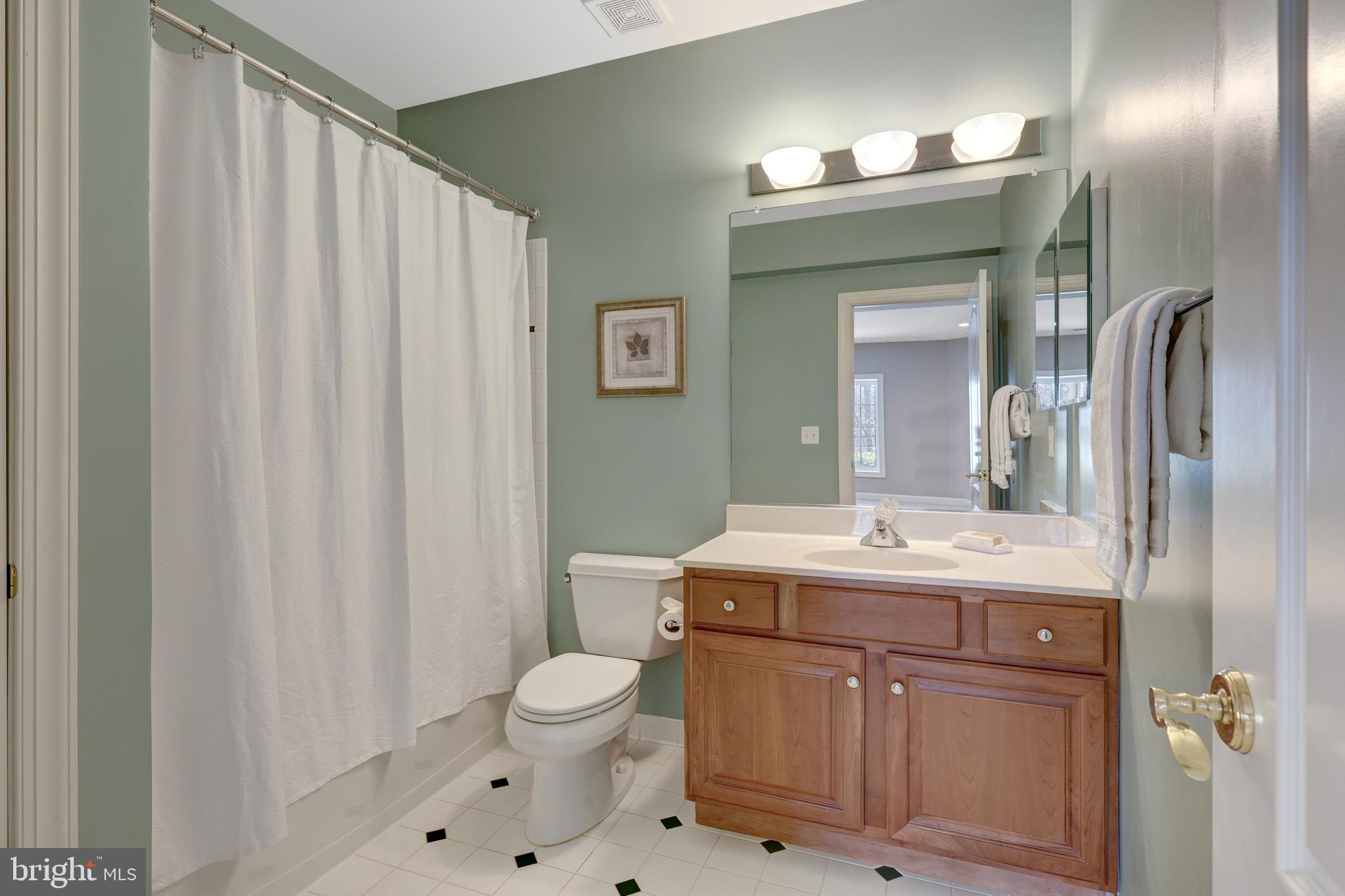 TIMBERLAKE ESTATES - Residential