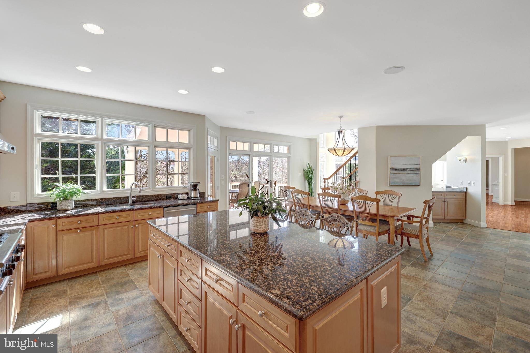 TIMBERLAKE ESTATES - Residential