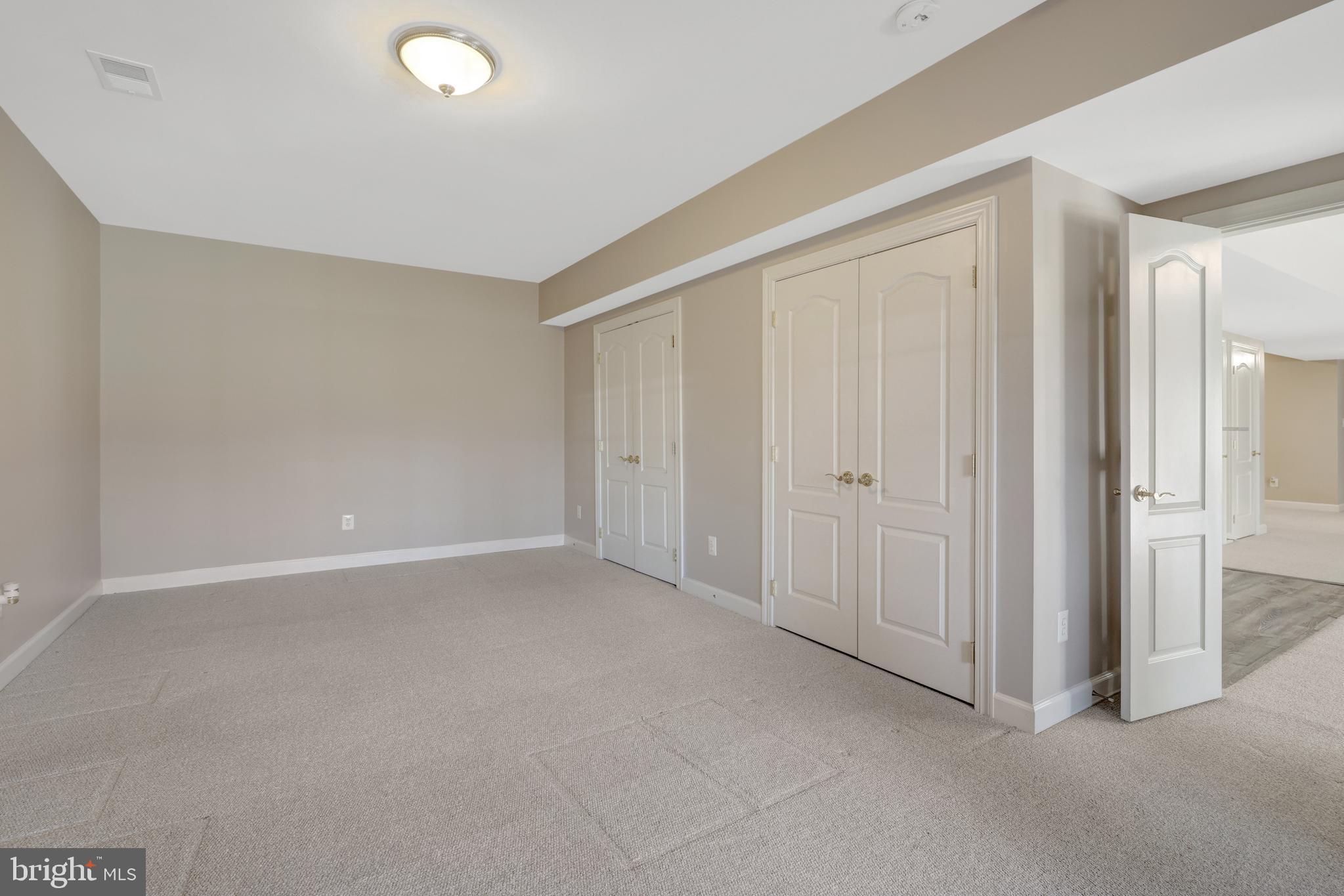 TIMBERLAKE ESTATES - Residential