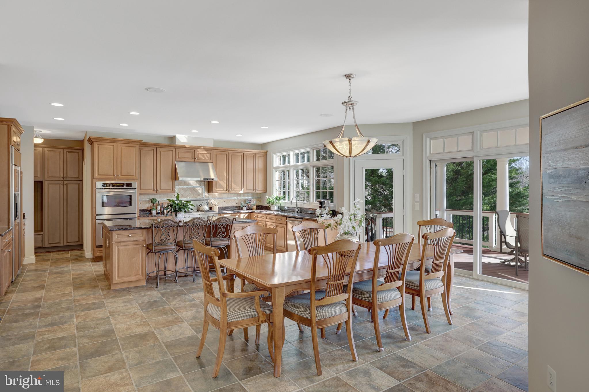 TIMBERLAKE ESTATES - Residential