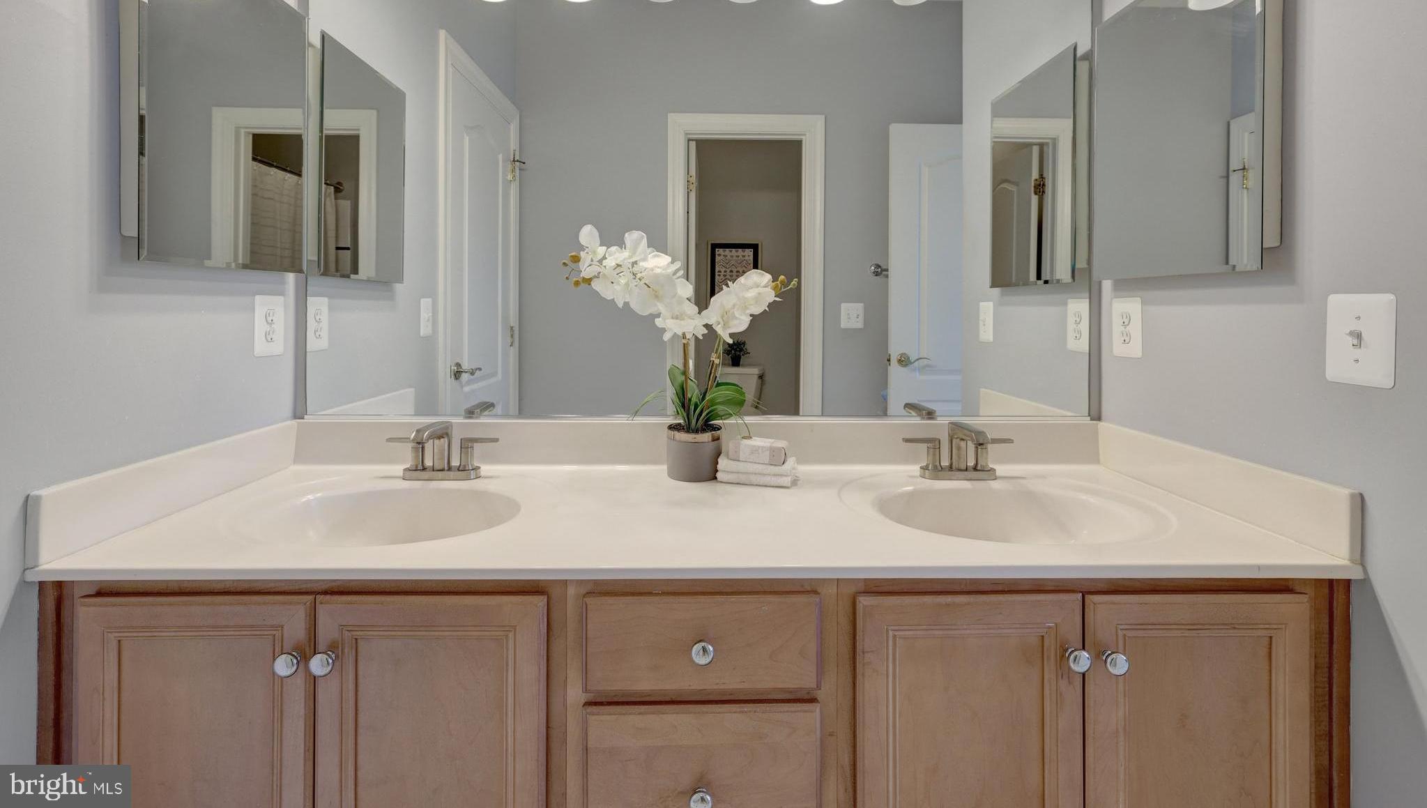 TIMBERLAKE ESTATES - Residential