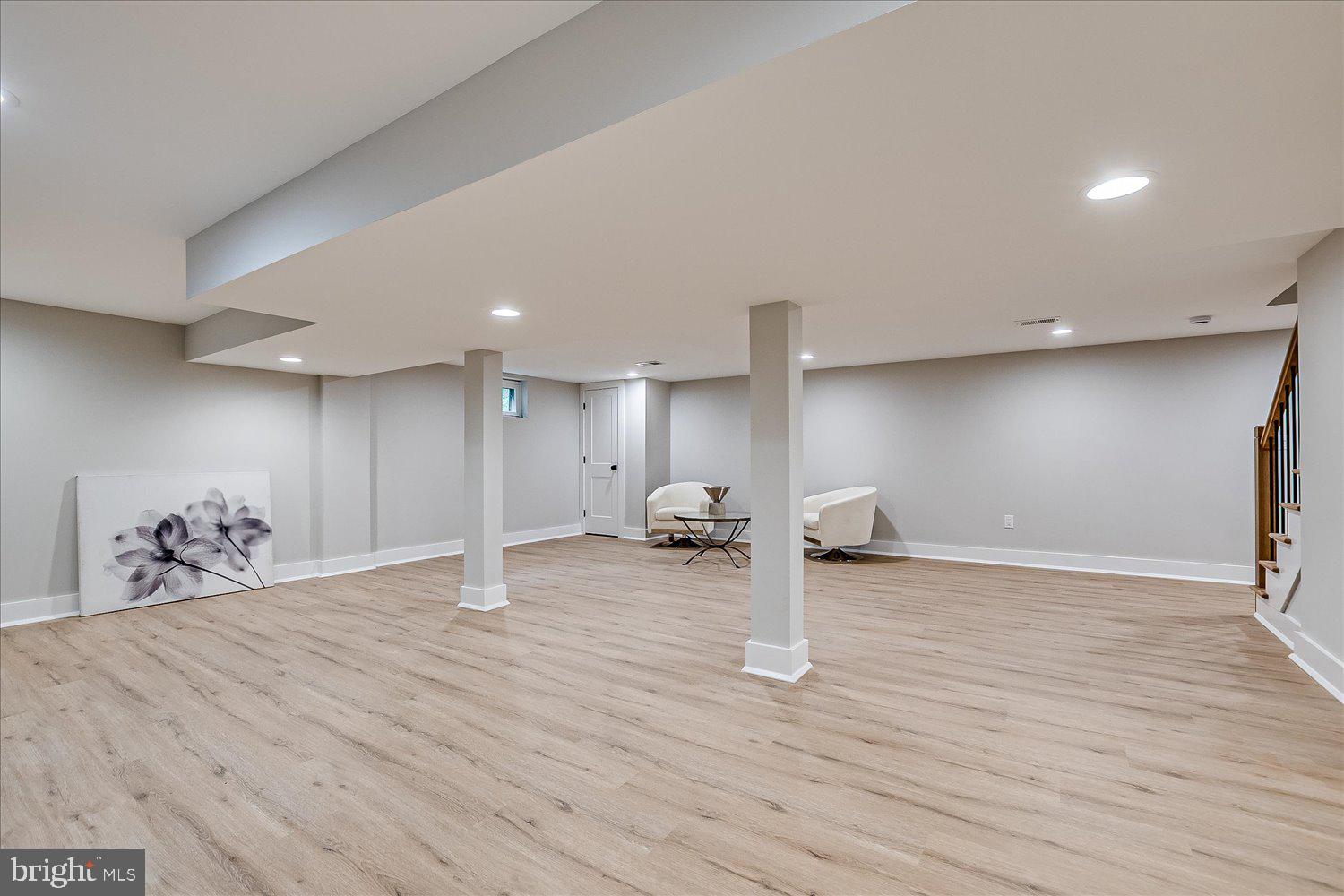 RIVERSIDE - Residential