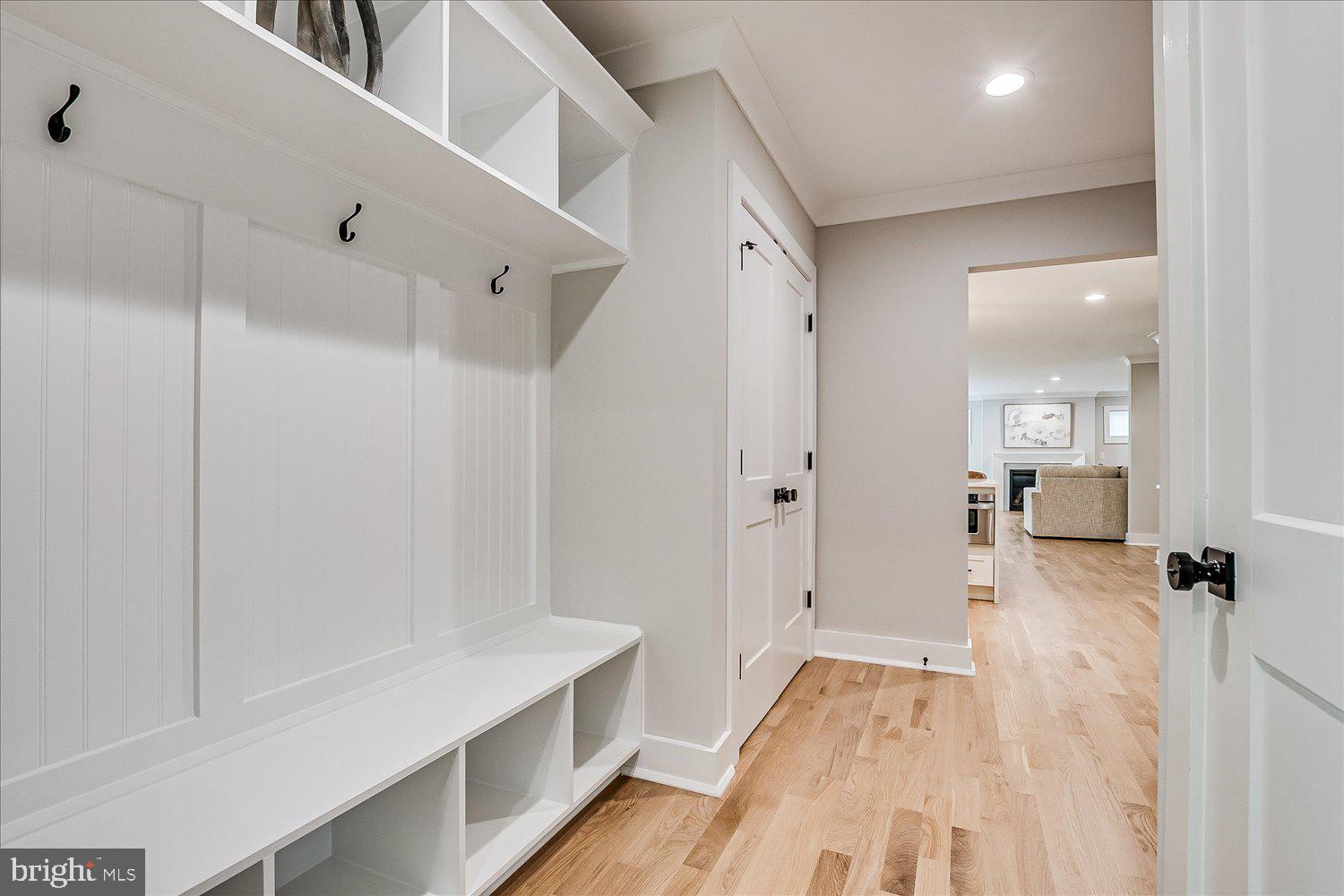 RIVERSIDE - Residential