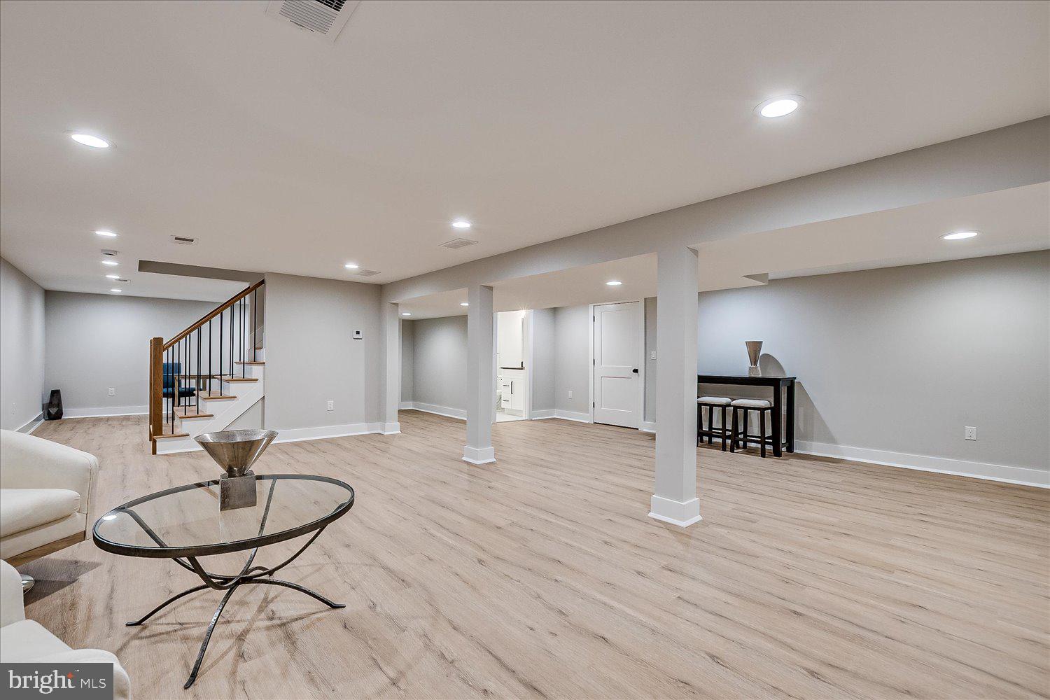 RIVERSIDE - Residential