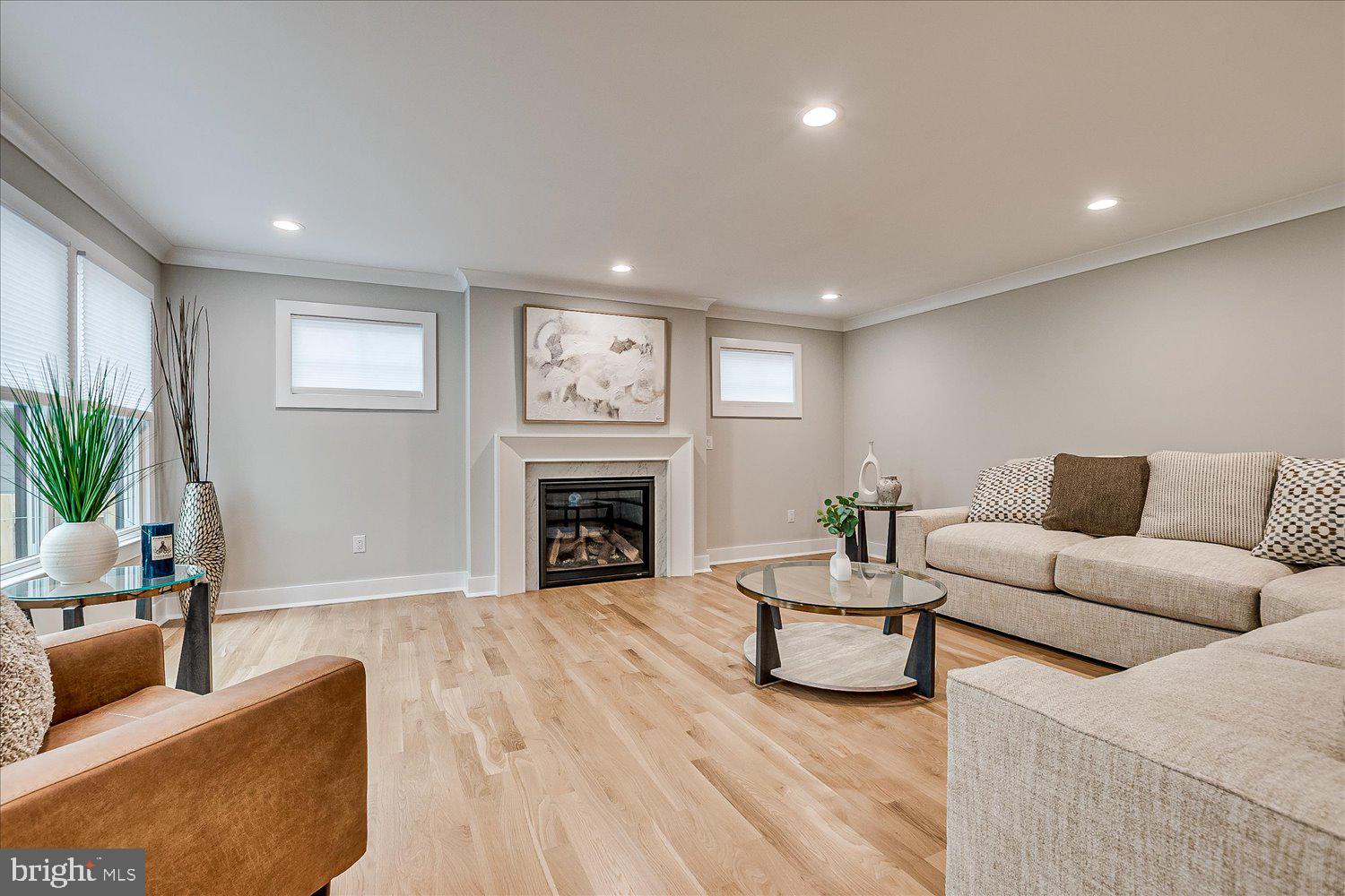 RIVERSIDE - Residential