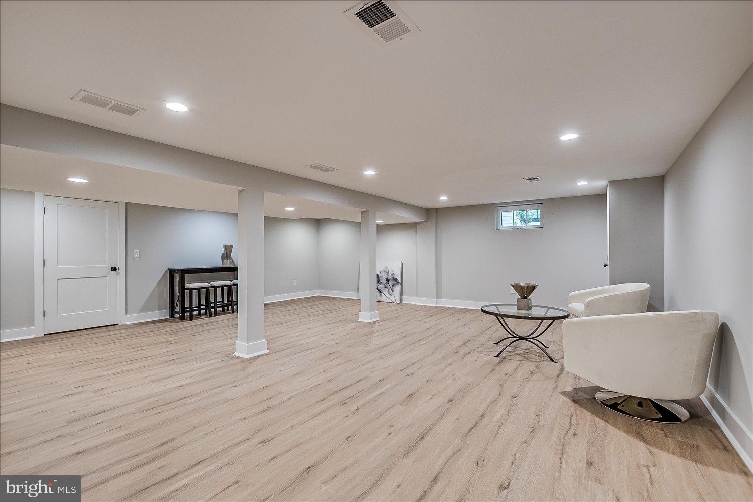 RIVERSIDE - Residential