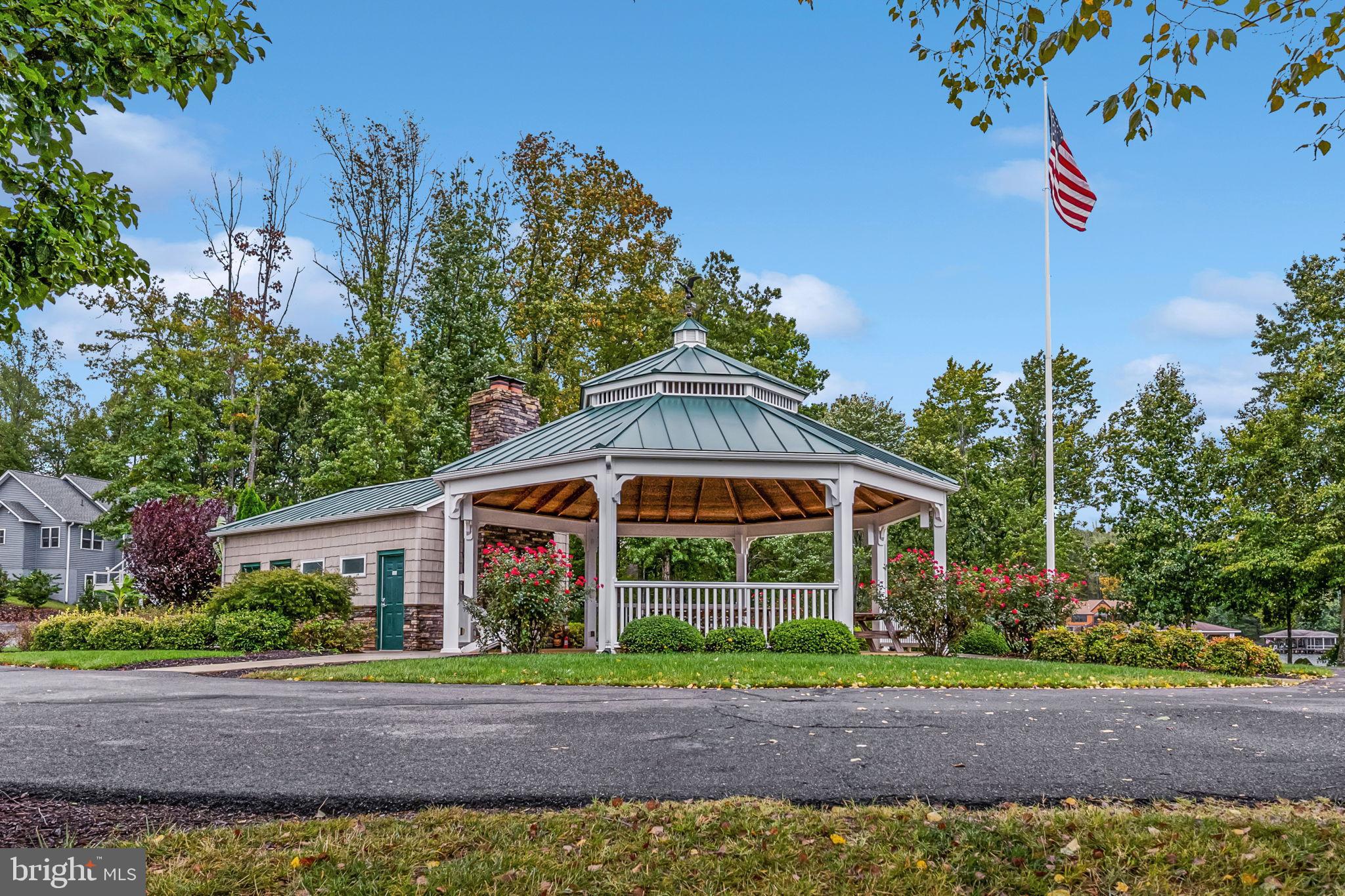 MILL RUN - Residential