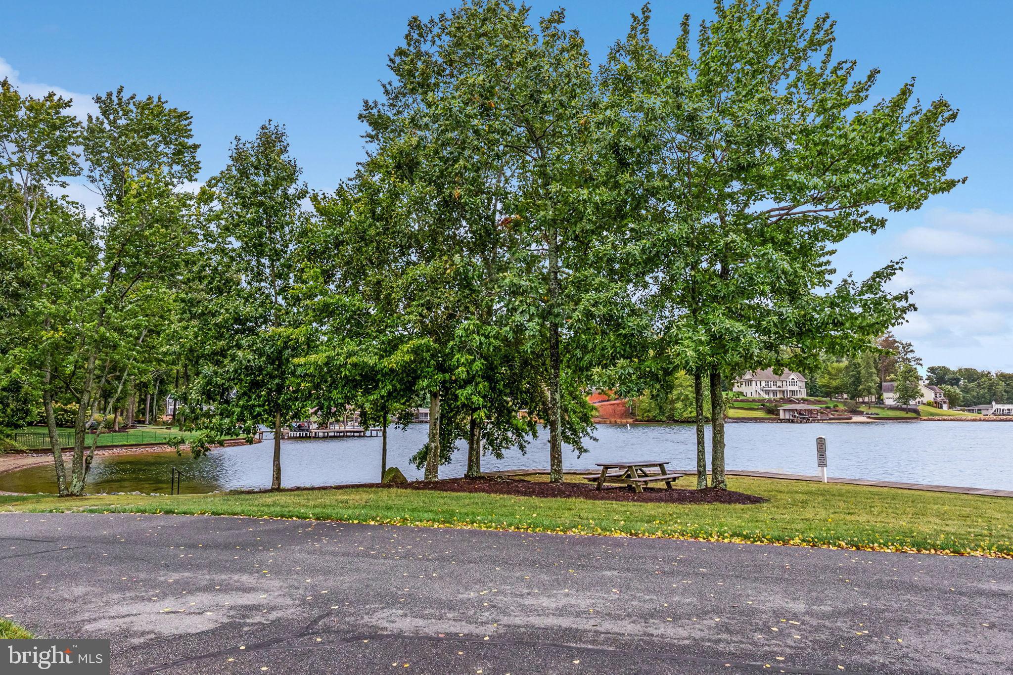 MILL RUN - Residential